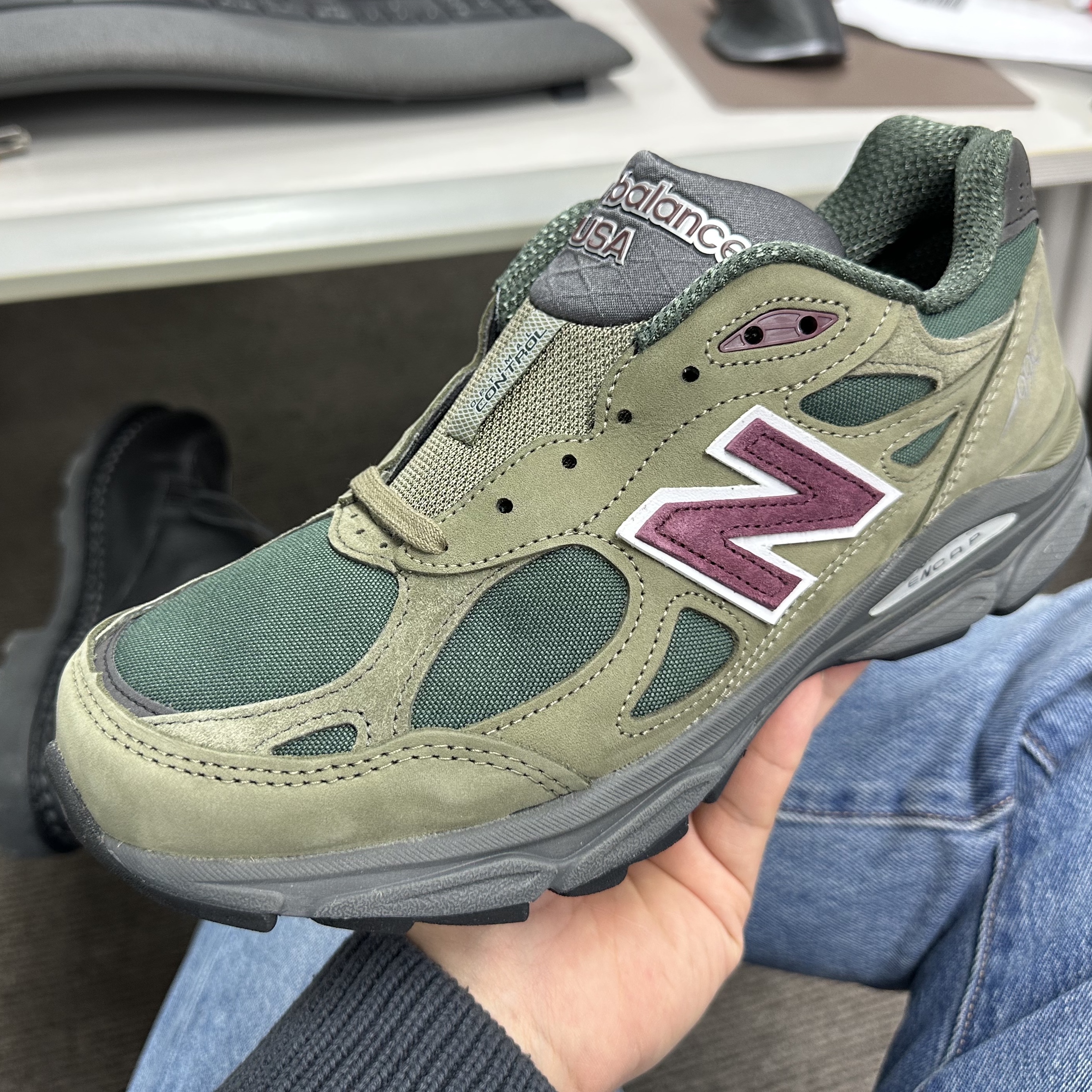 New Balance 990v3 Made in USA Green Purple 착용 스타일