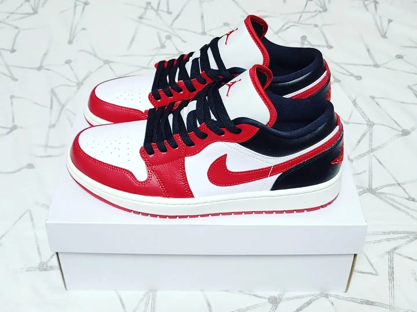 (W) Jordan 1 Low White Gym Red 착용 스타일 - 2