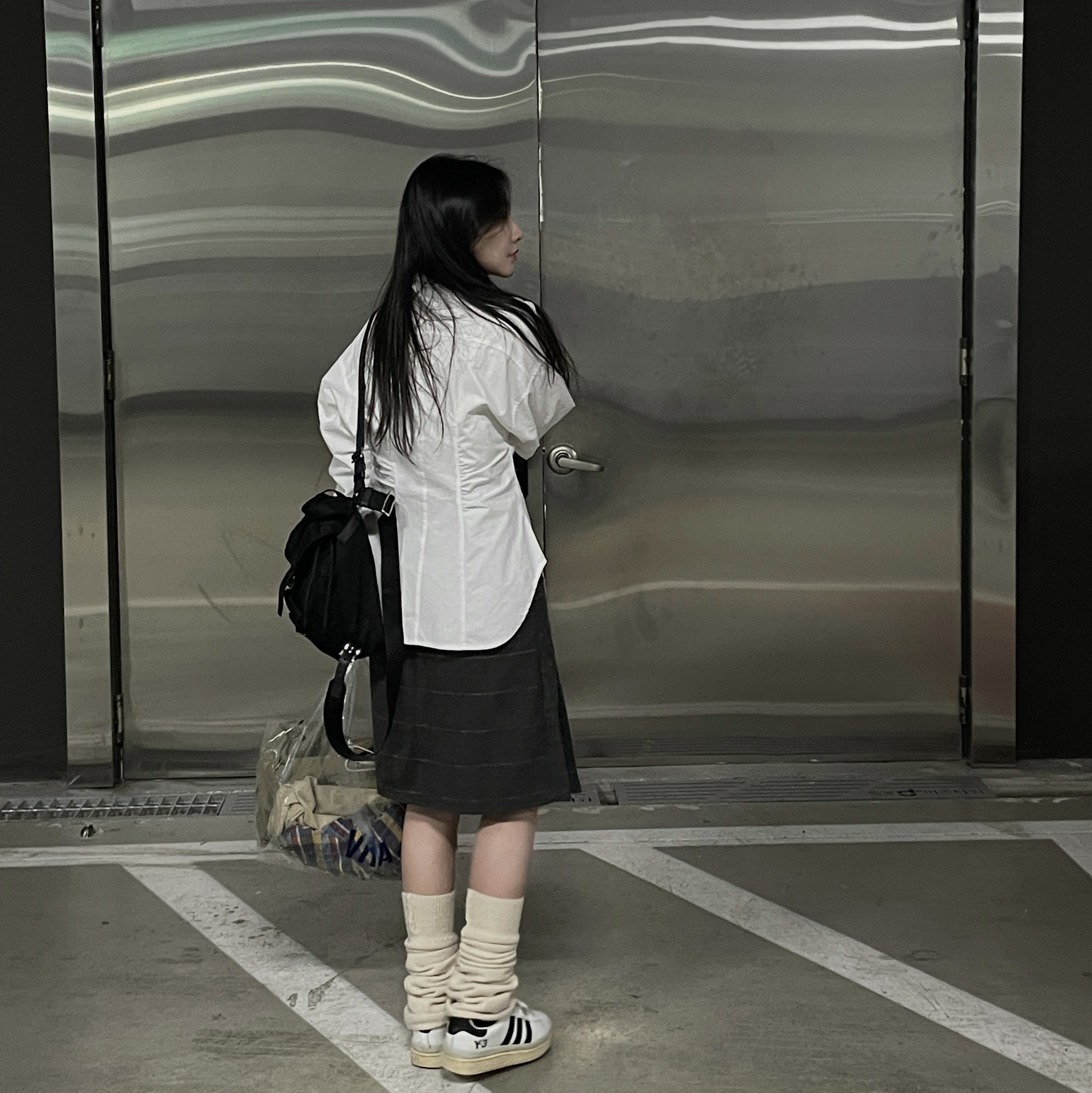 Y-3 Hicho Core White Black, Prada Re-Nylon Medium Backpack Black 착용 스타일