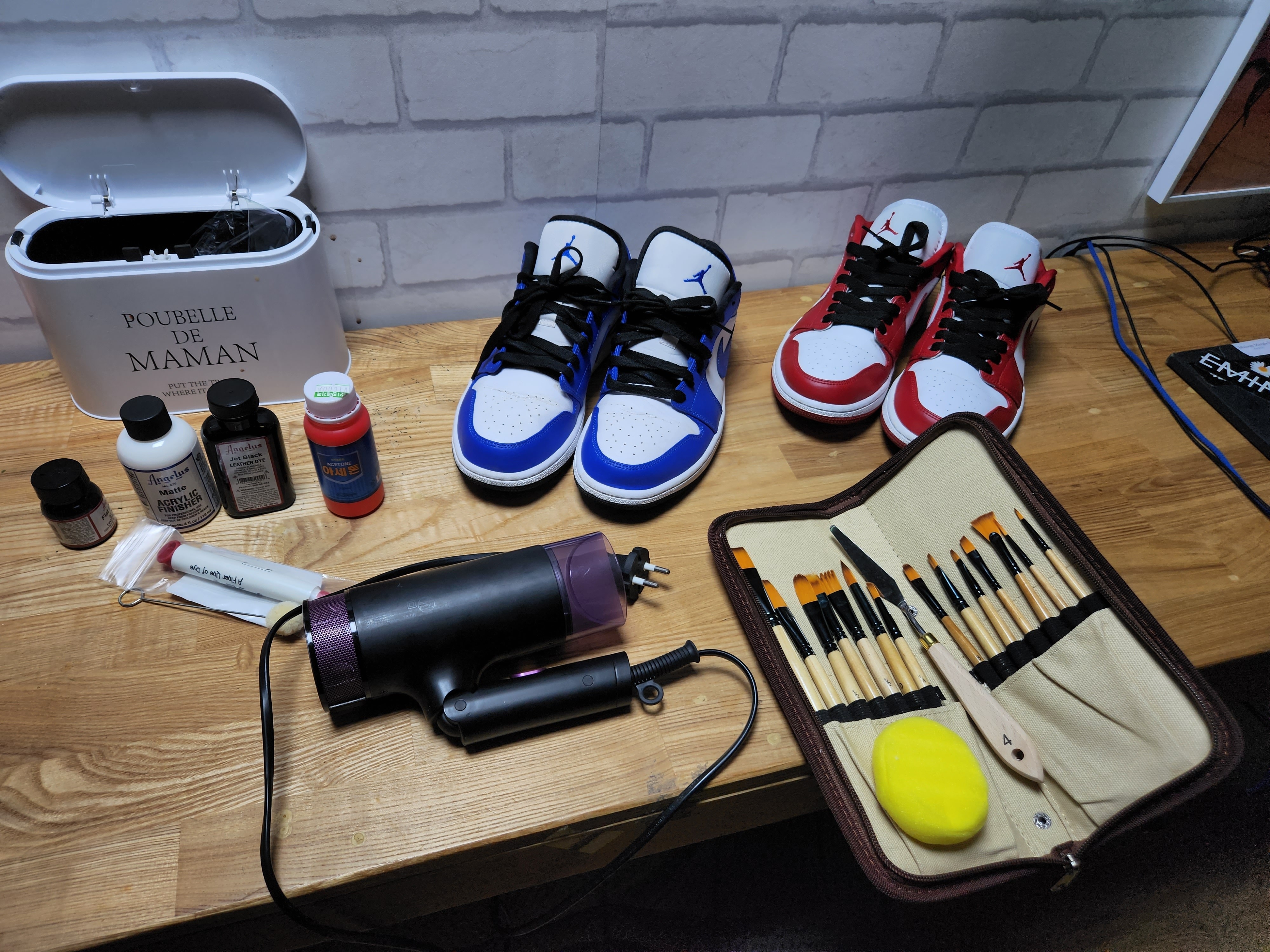 Jordan 1 Low Hyper Royal, Jordan 1 Low Gym Red White 착용 스타일 - 1