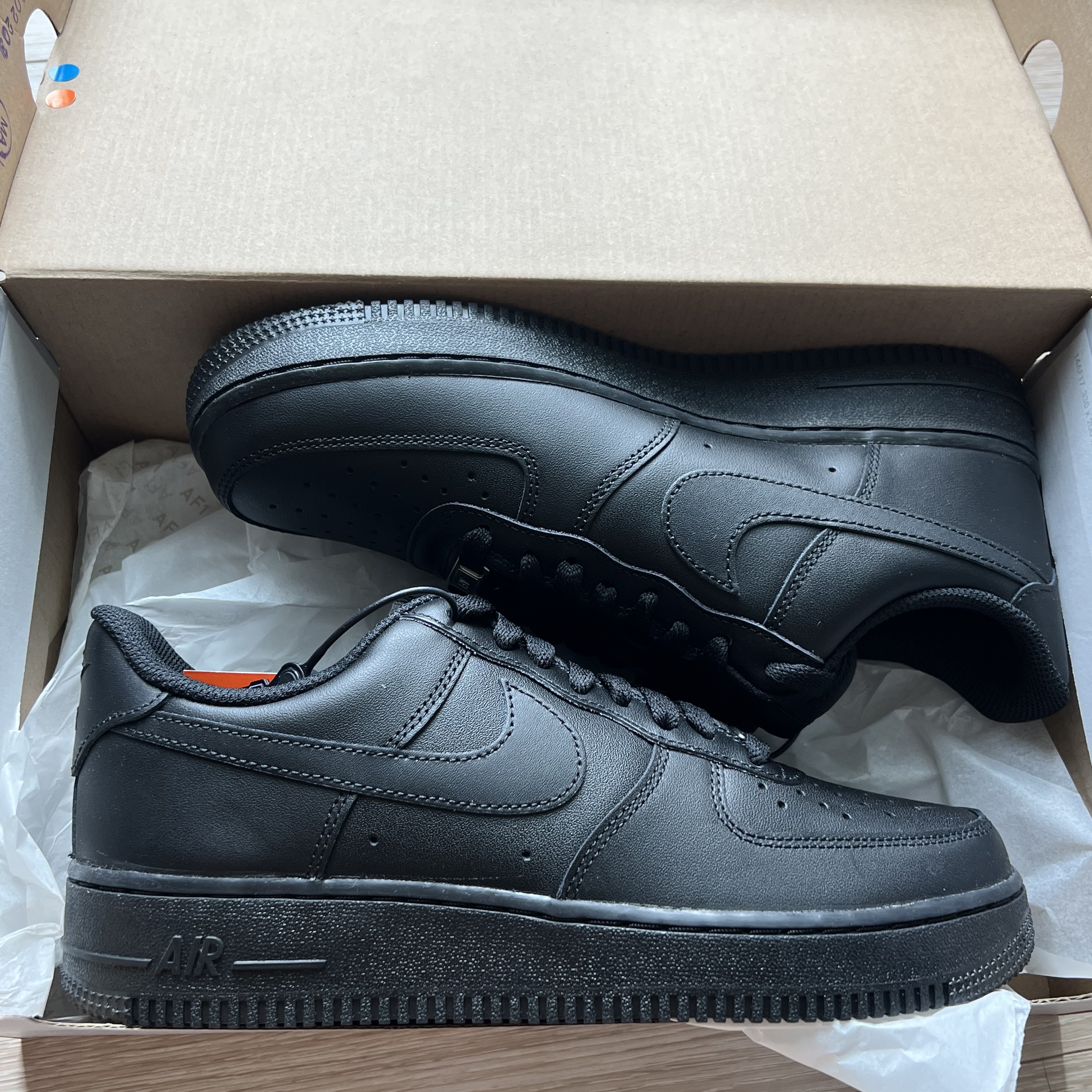 Nike NRG Solo Swoosh Fleece Hoodie Black White - Asia, Nike Air Force 1 '07 Low Triple Black 착용 스타일 - 3