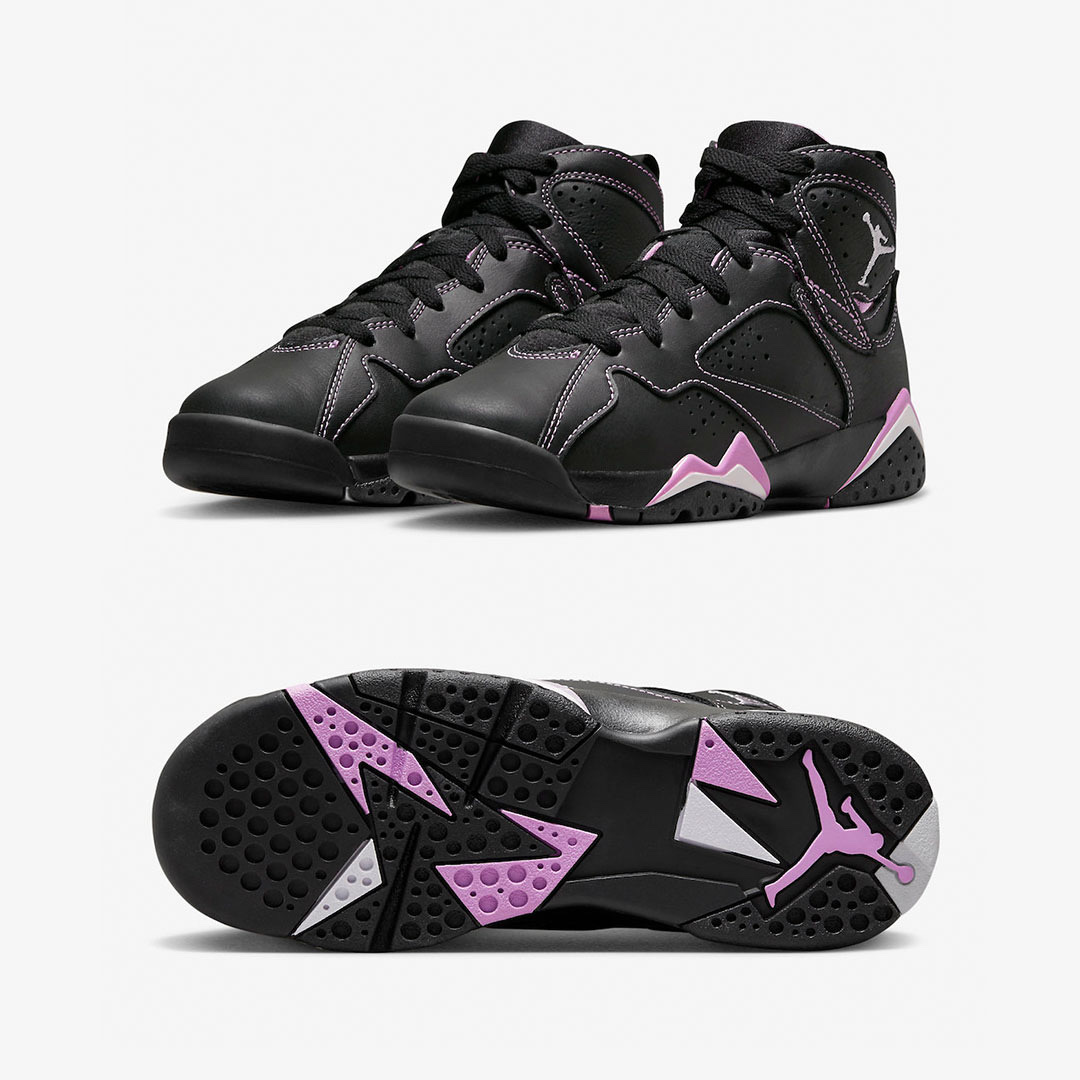 Jordan 7 x Trophy Room Retro SP True Red and Obsidian, Jordan 7 Retro Cardinal 2022 착용 스타일 - 2