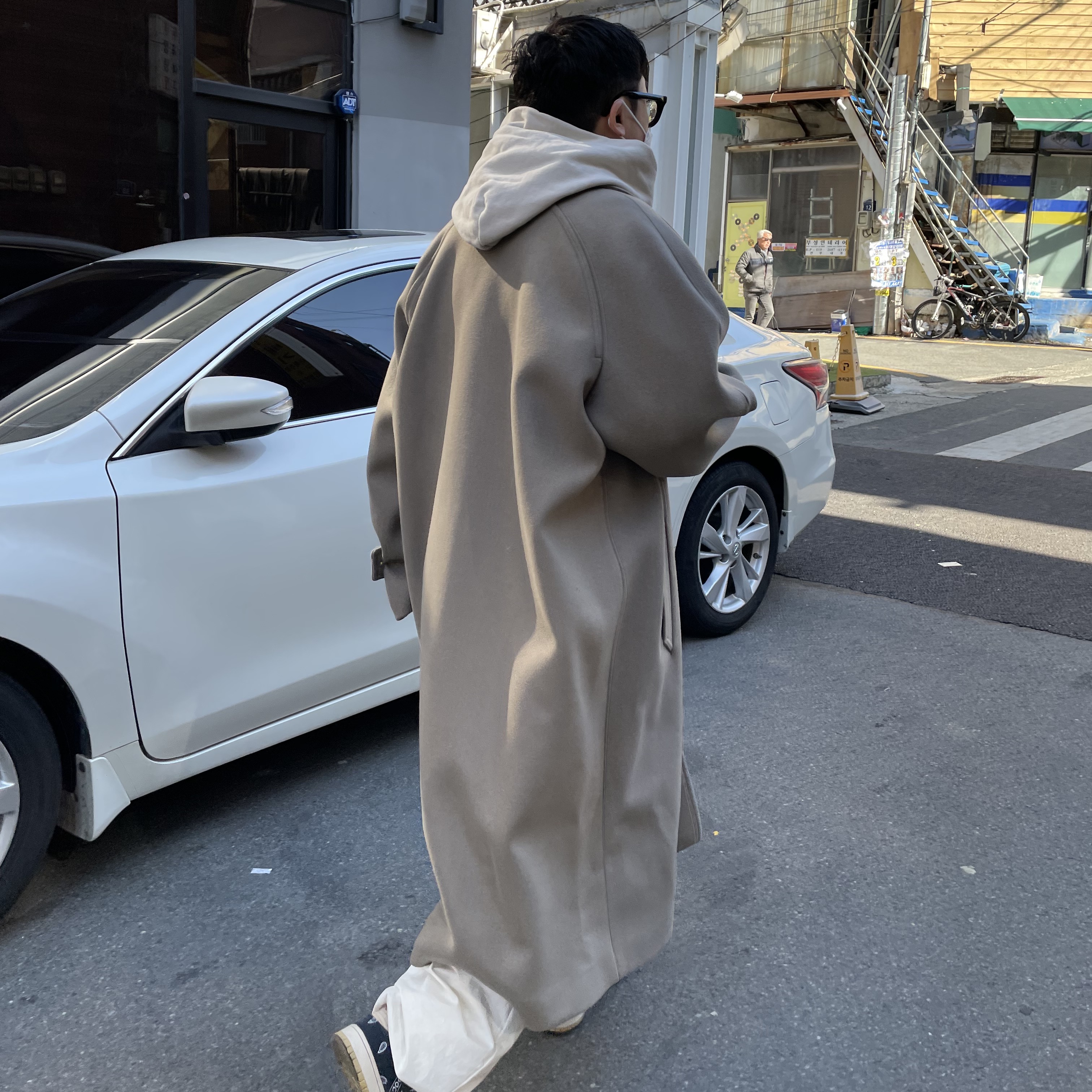 Undermycar Majanne Multi Button Oversized Wool Coat Kelp - 22FW, Nike x Travis Scott SB Dunk Low 착용 스타일 - 4