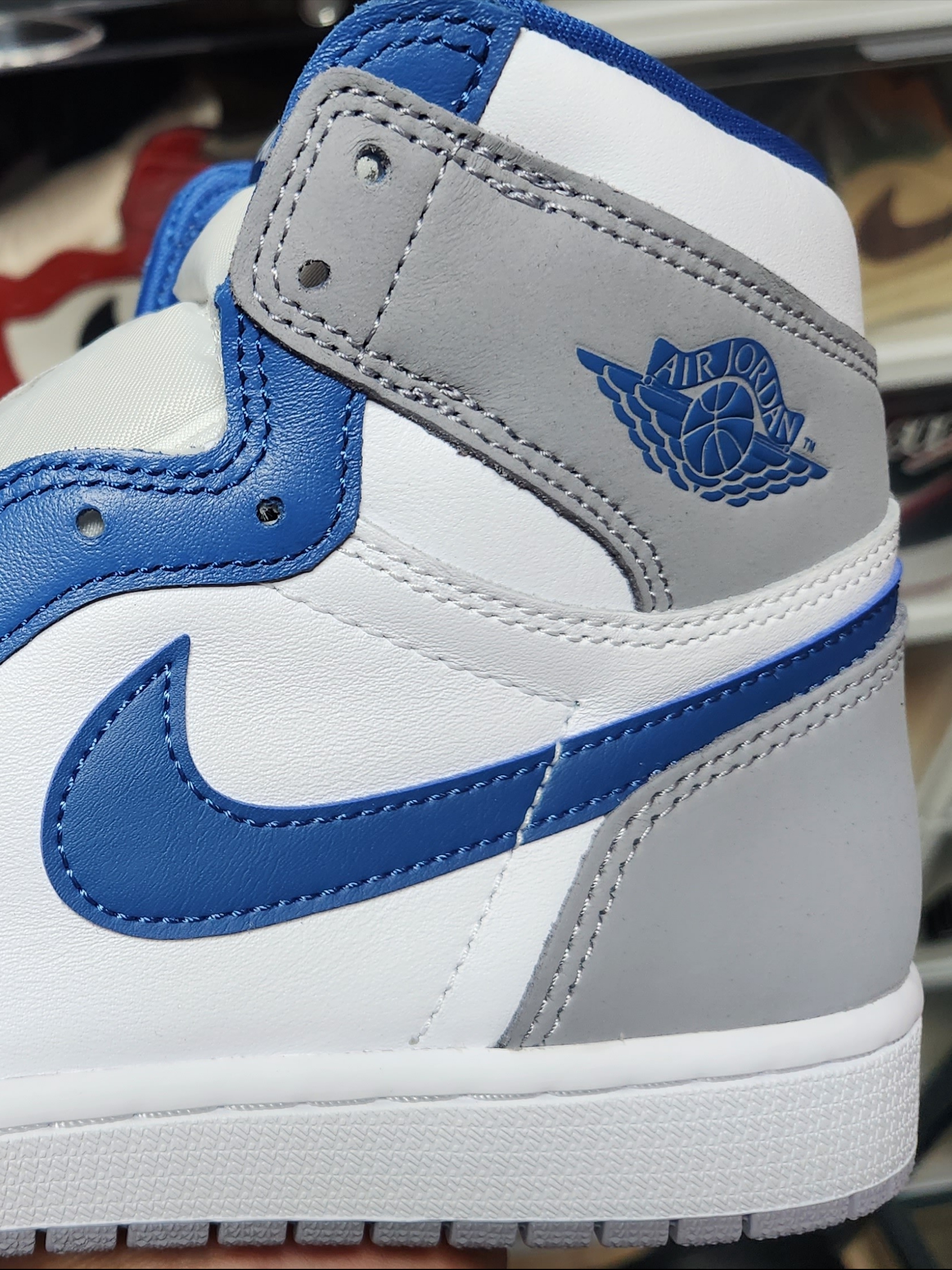 Jordan 1 Retro High OG True Blue 착용 스타일 - 2