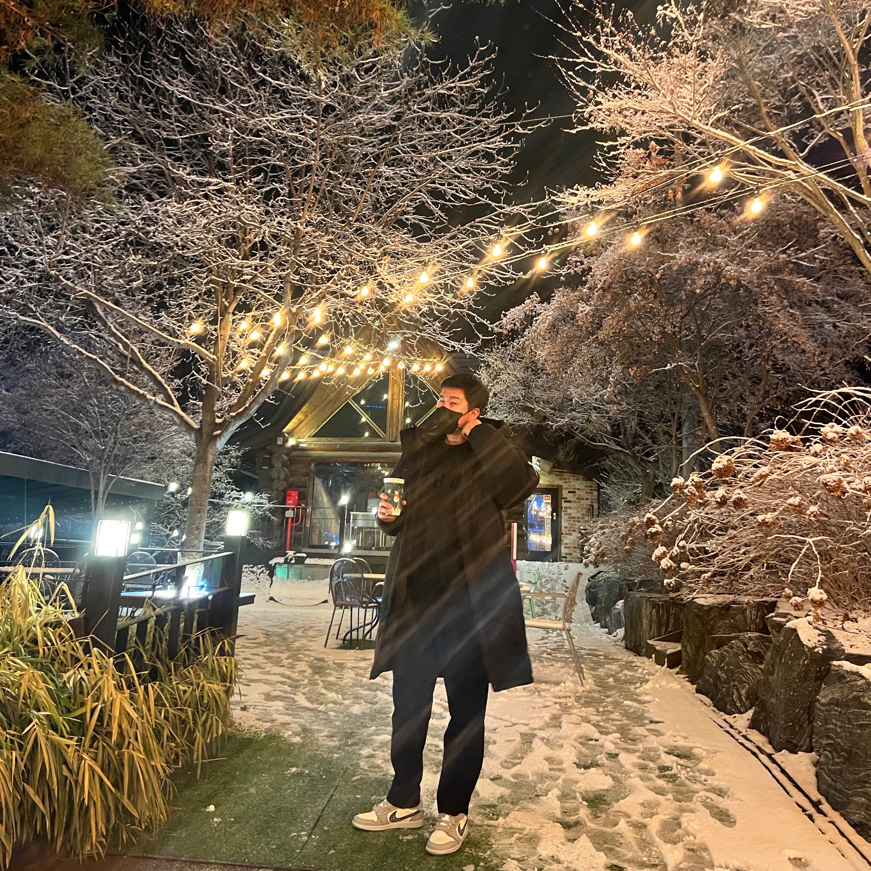 The North Face Himalayan Coat Black, Fear of God x Ermenegildo Zegna Cotton Long Sleeve T-Shirt Black 착용 스타일 - 1