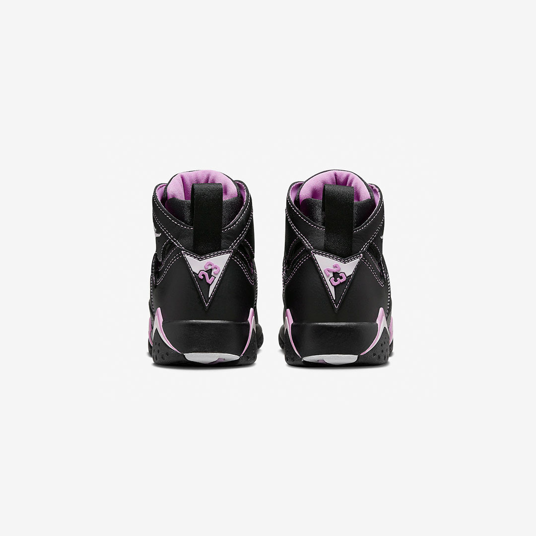 Jordan 7 x Trophy Room Retro SP True Red and Obsidian, Jordan 7 Retro Cardinal 2022 착용 스타일 - 5
