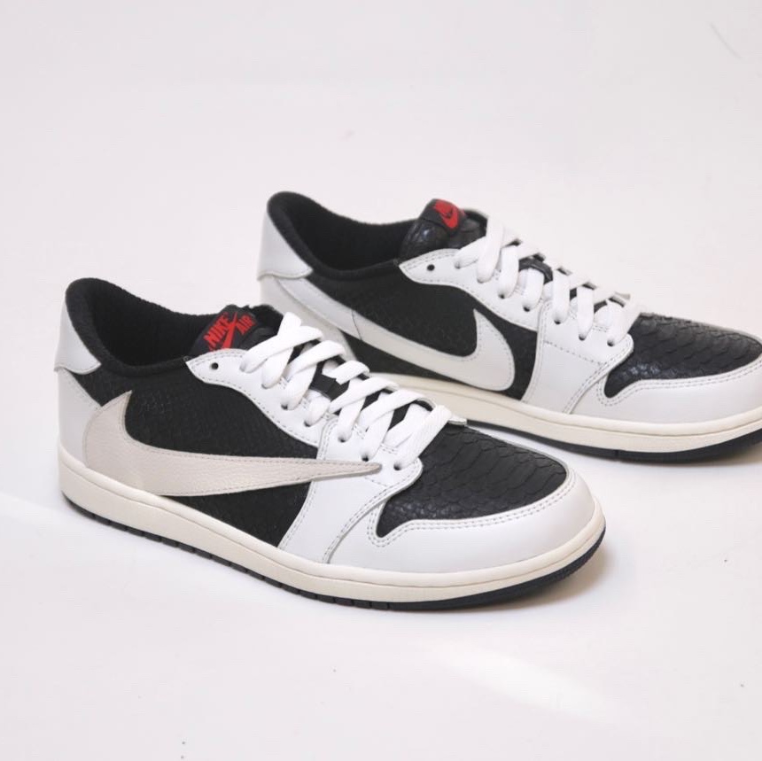 Jordan 1 x Travis Scott Retro Low OG SP Black Phantom, Jordan 1 Retro High OG Volt 착용 스타일 - 2