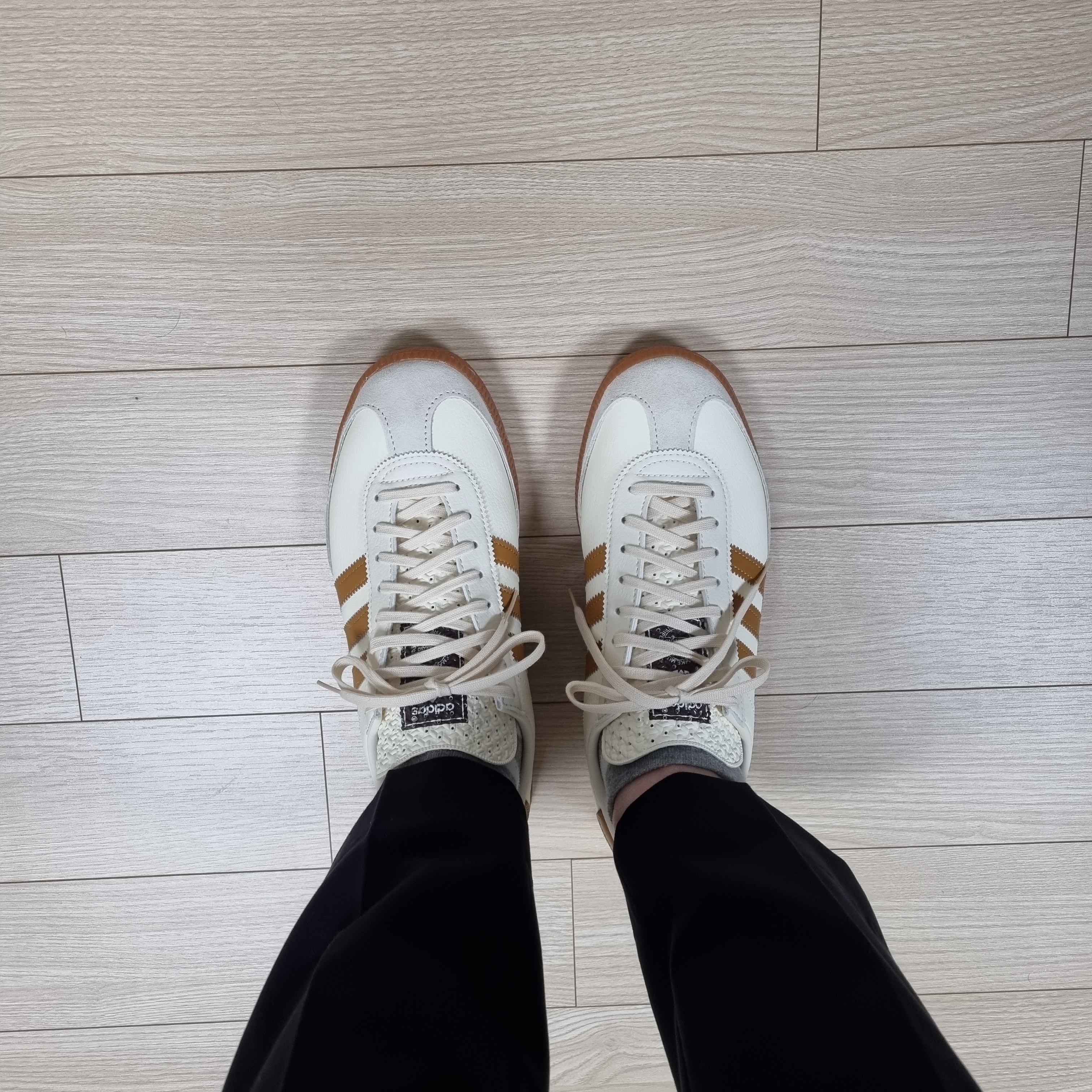 Adidas City Series Triest Cream White 착용 스타일 - 2