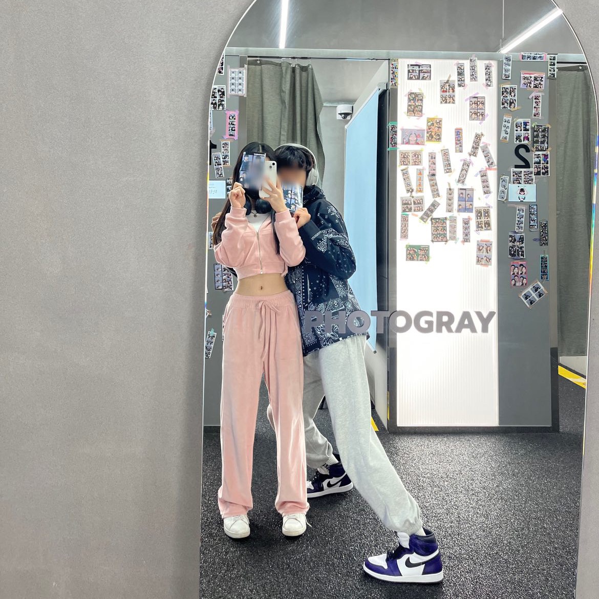 Jordan 1 Retro High OG Court Purple 2020, The North Face Novelty GTX Mountain Jacket Black 착용 스타일
