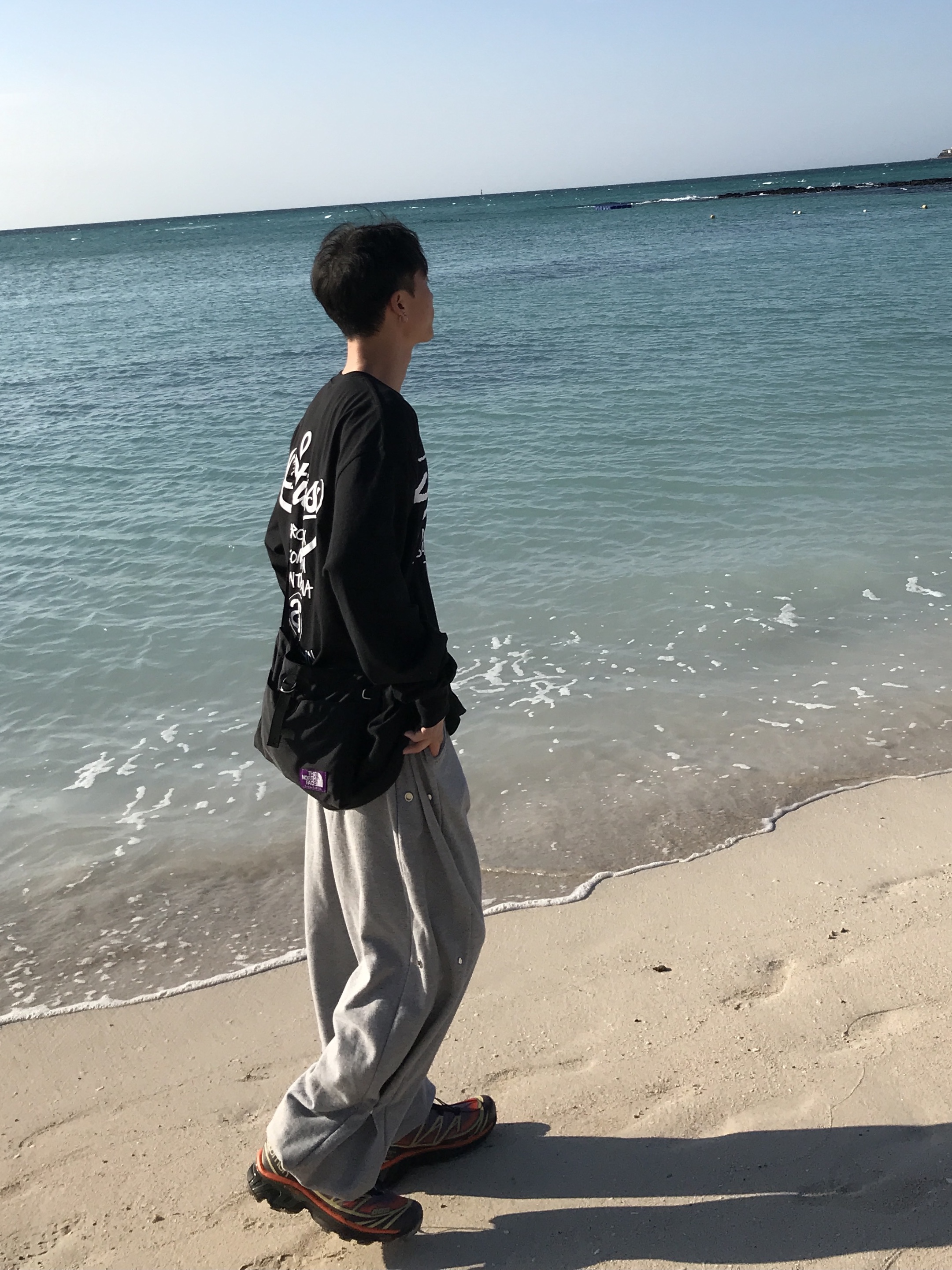 Salomon XT-6 Skyline Moonscape, Stussy World Tour LS T-Shirt Black 착용 스타일 - 1