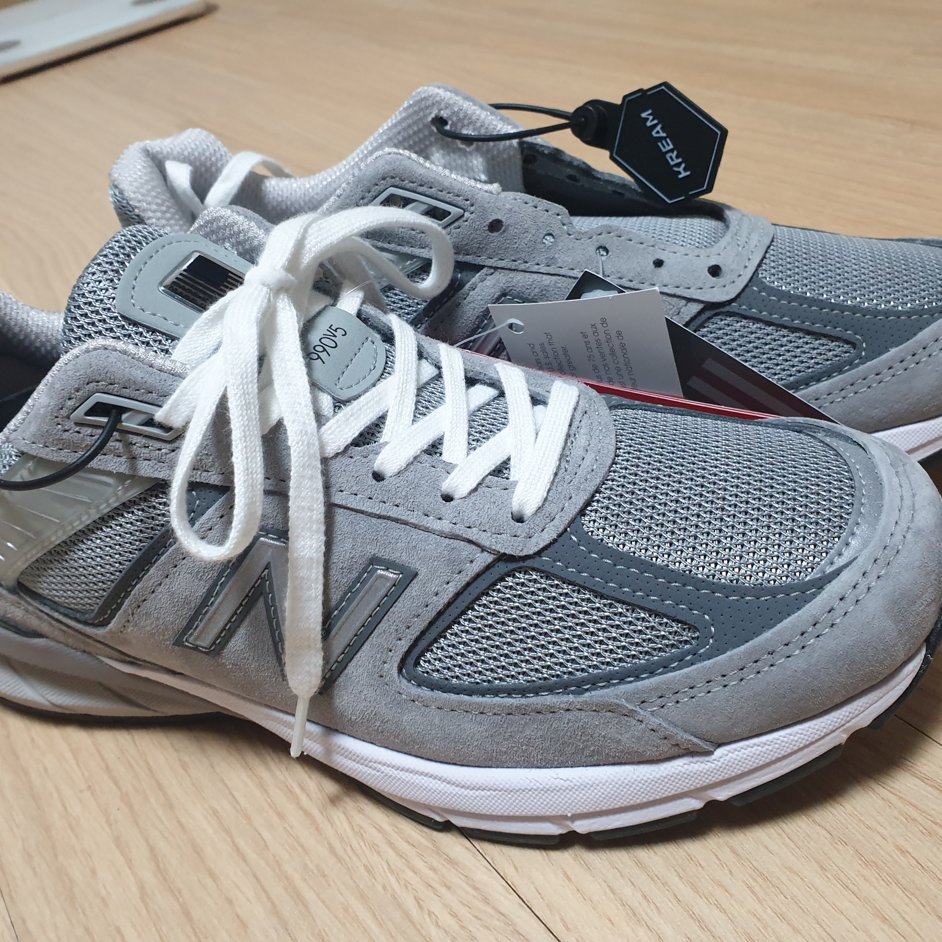 New Balance 990v5 Made in USA Grey - D Standard 착용 스타일