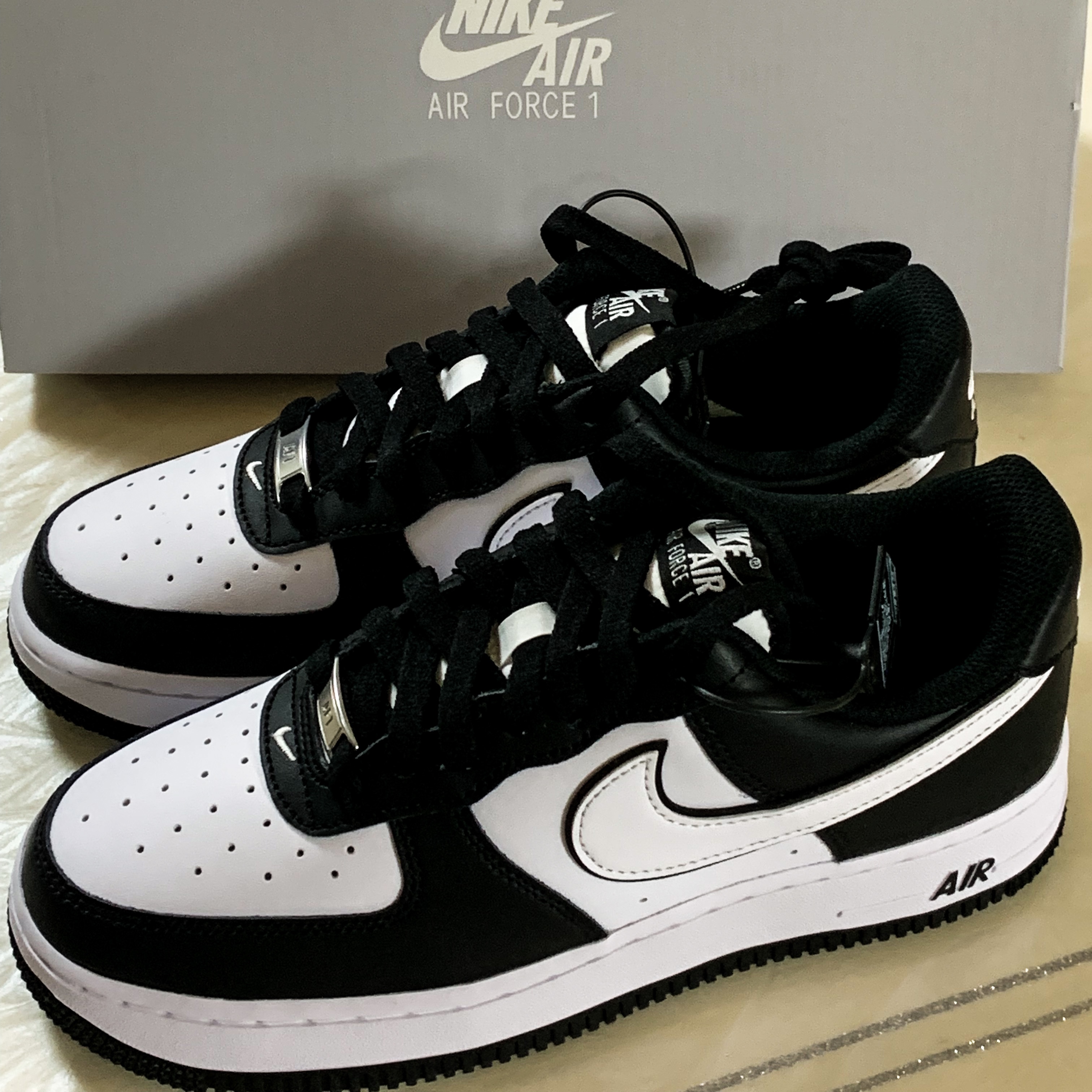 Nike Air Force 1 '07 Black White 착용 스타일