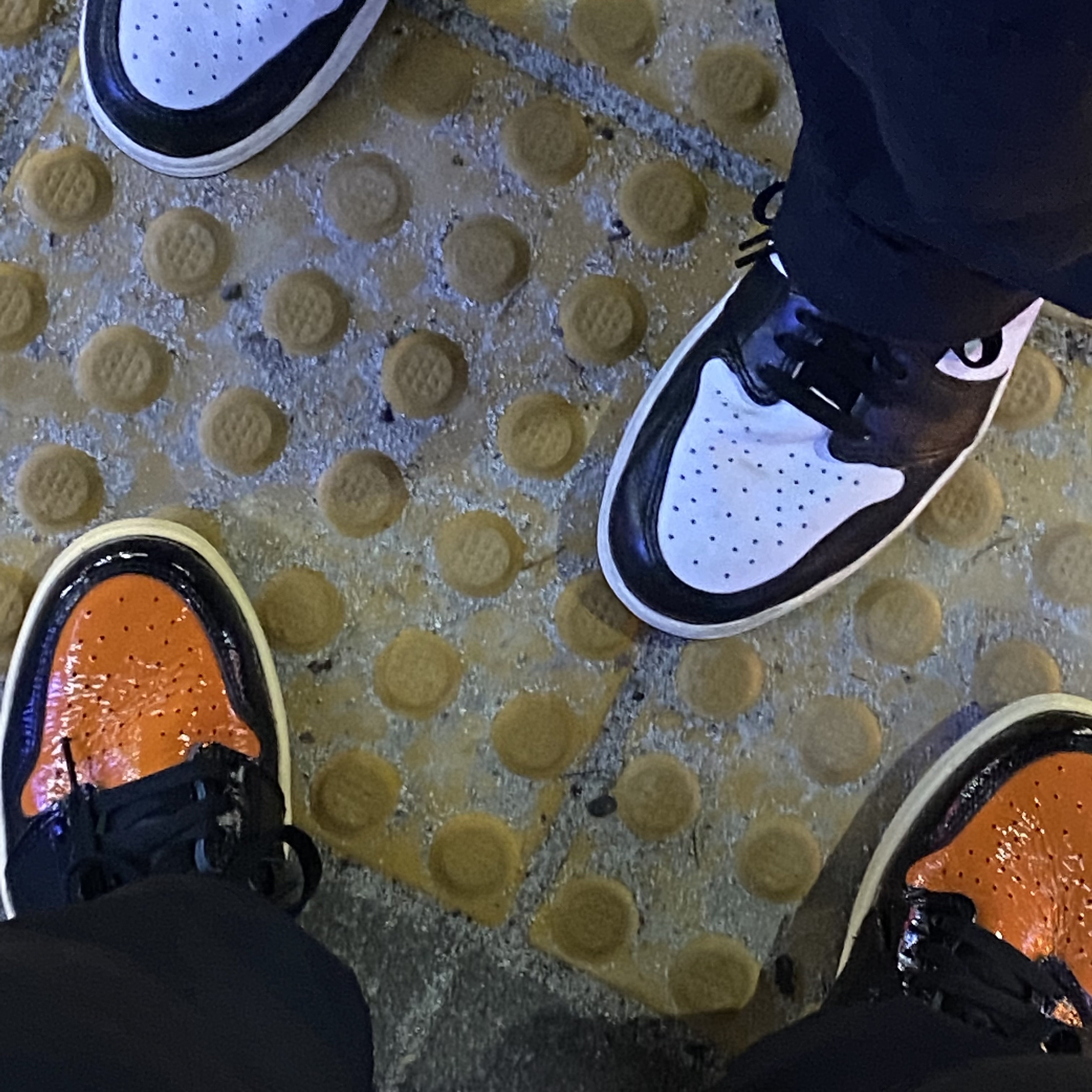 Jordan 1 Retro High Shattered Backboard 3.0, Jordan 1 Retro High OG Gym Red 착용 스타일 - 5