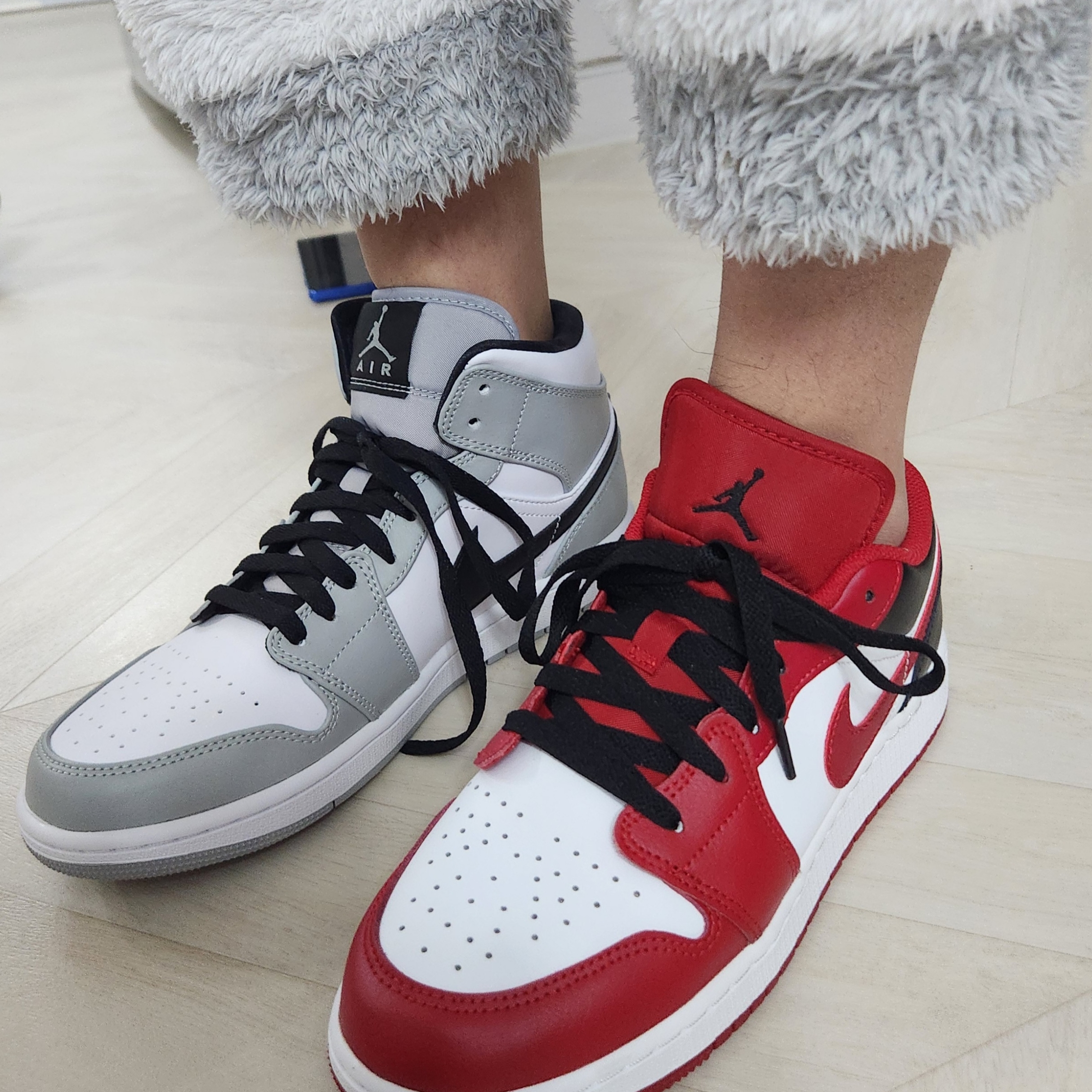 (GS) Jordan 1 Low White Gym Red Black 착용 스타일 - 3