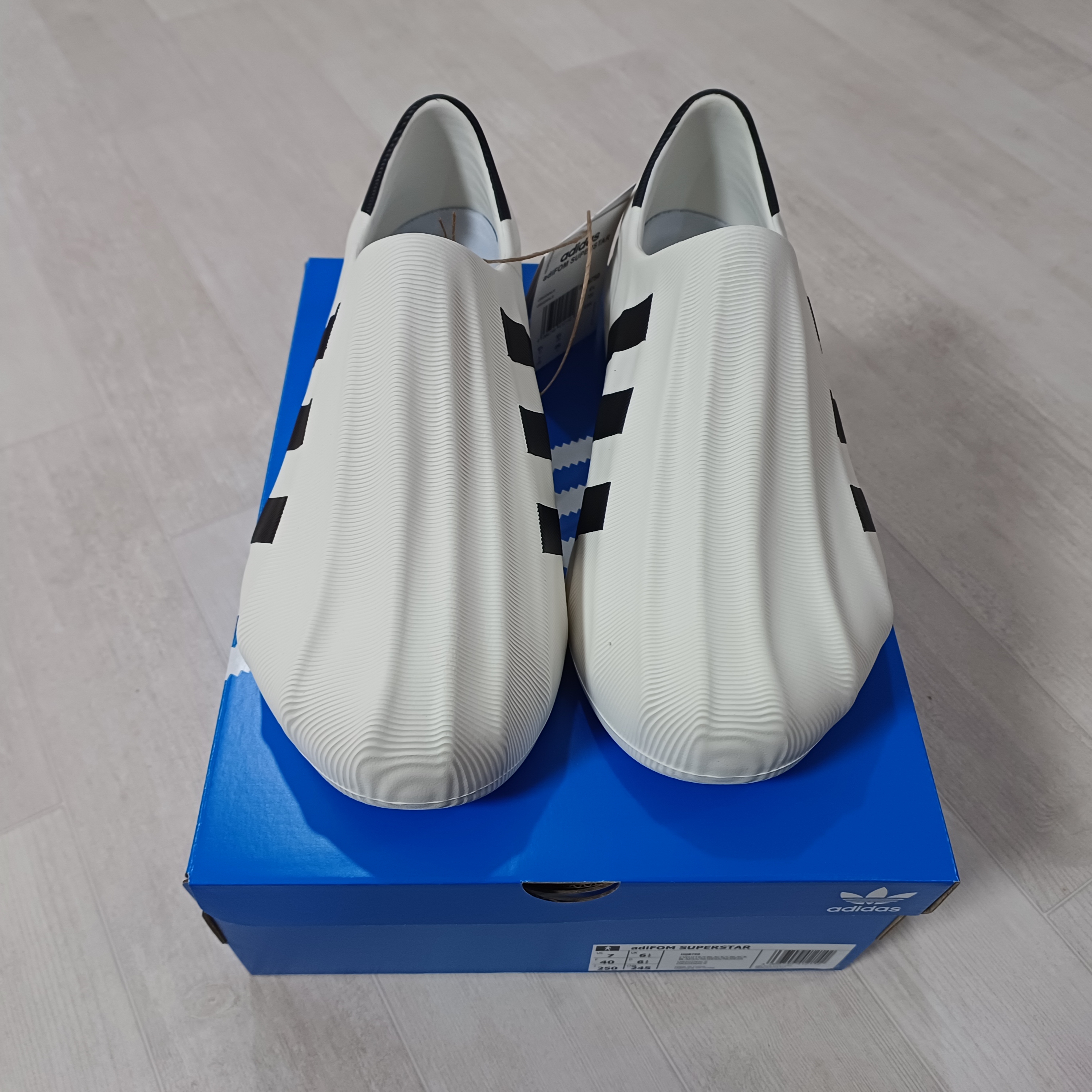 Adidas Adifom Superstar Core White 착용 스타일 - 3
