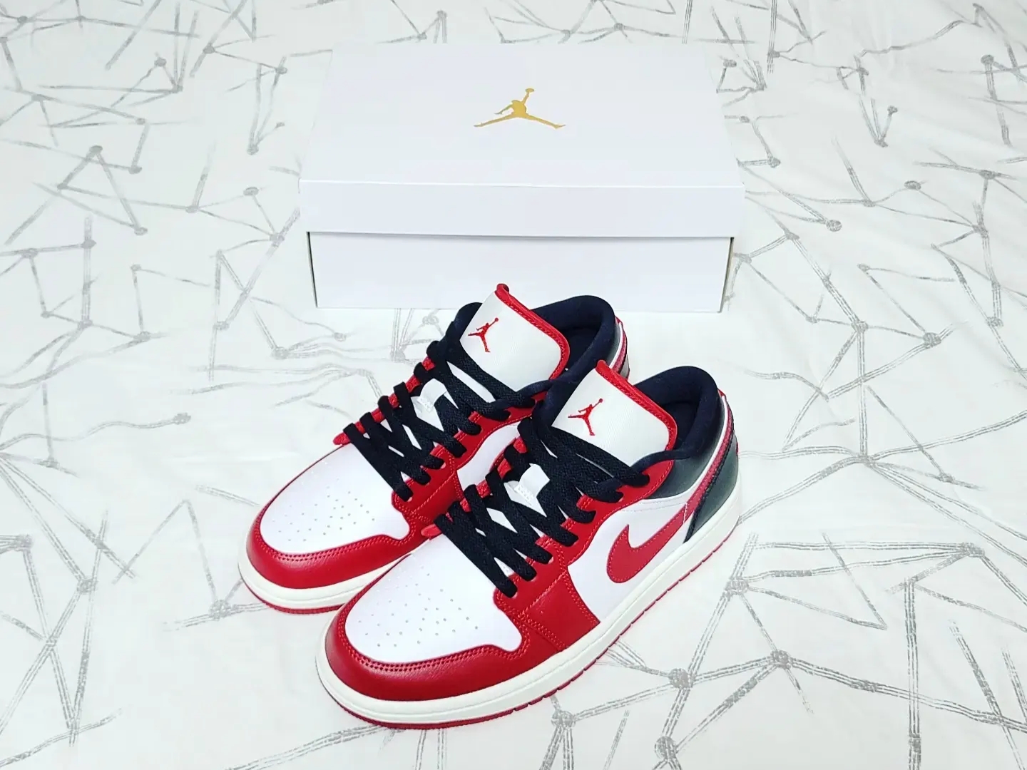 (W) Jordan 1 Low White Gym Red 착용 스타일 - 1