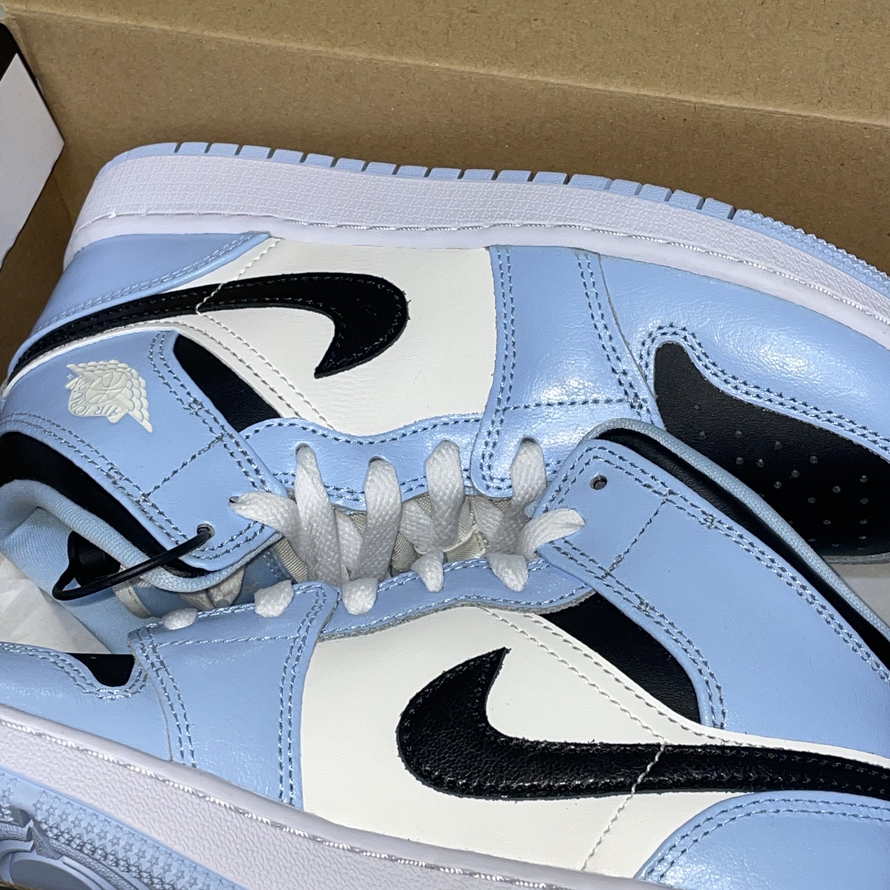 (GS) Jordan 1 Mid Ice Blue Black 착용 스타일
