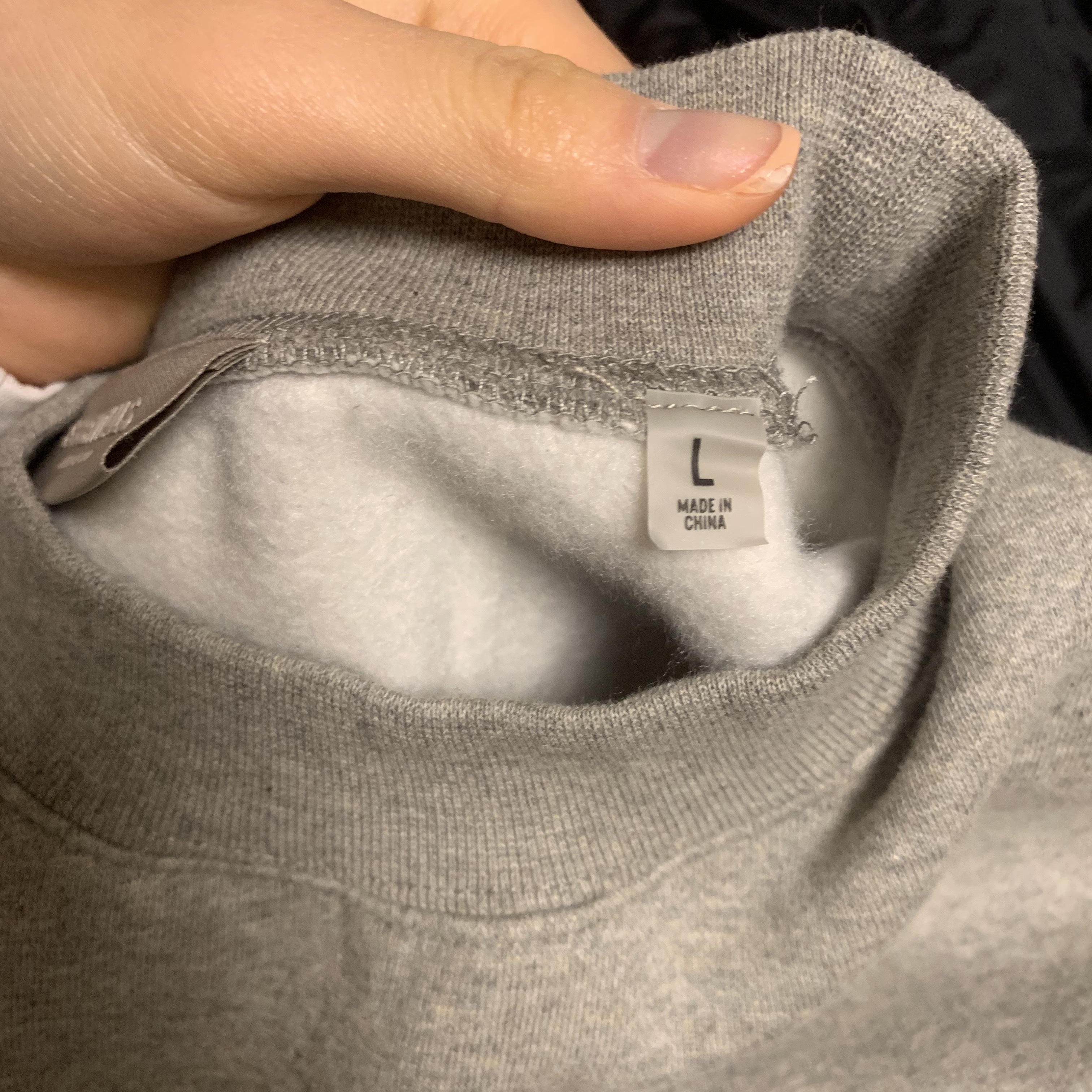 Essentials The Core Collection Crewneck Sweatshirt Dark Oatmeal 착용 스타일 - 2