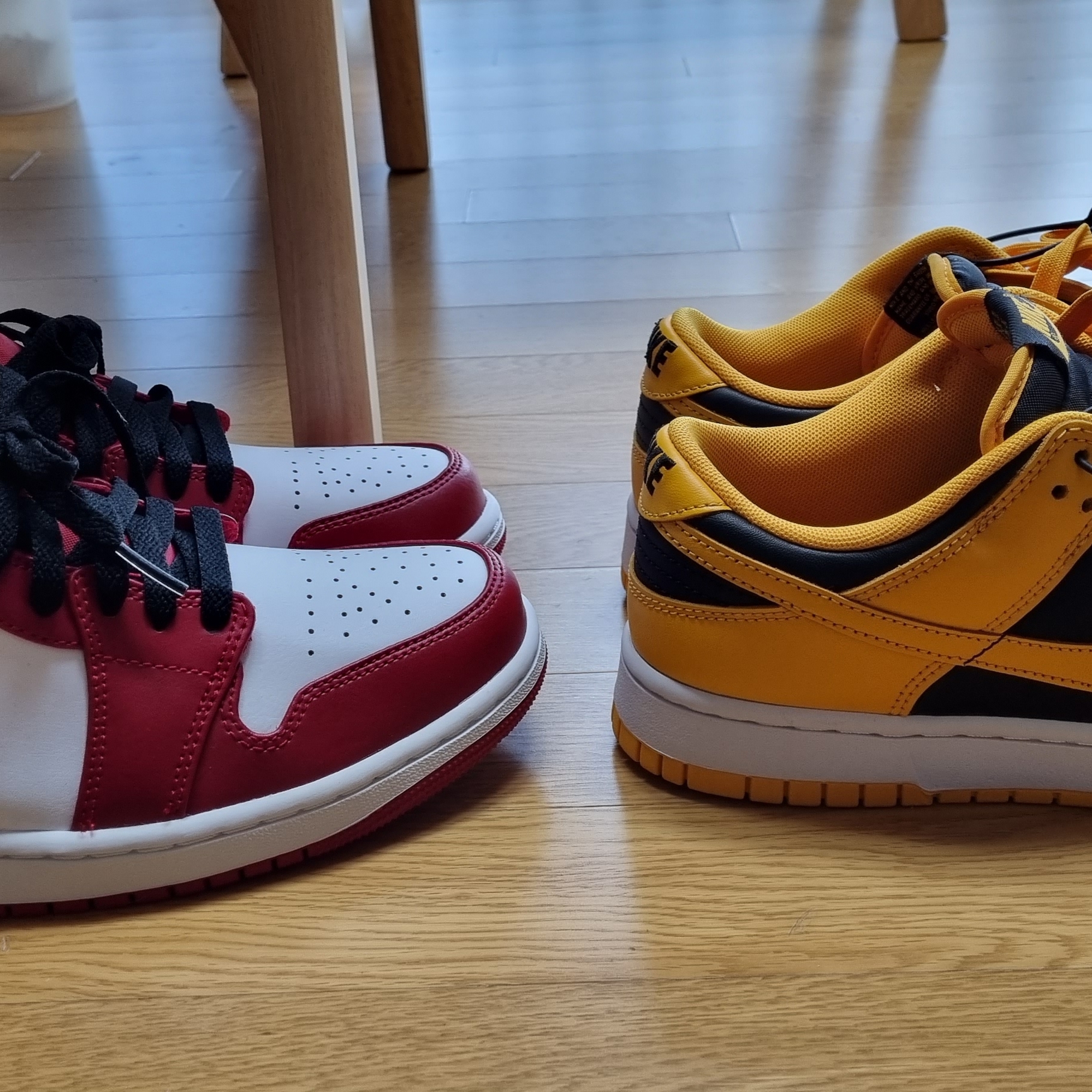 Nike Dunk Low Retro Championship Goldenrod 착용 스타일 - 3