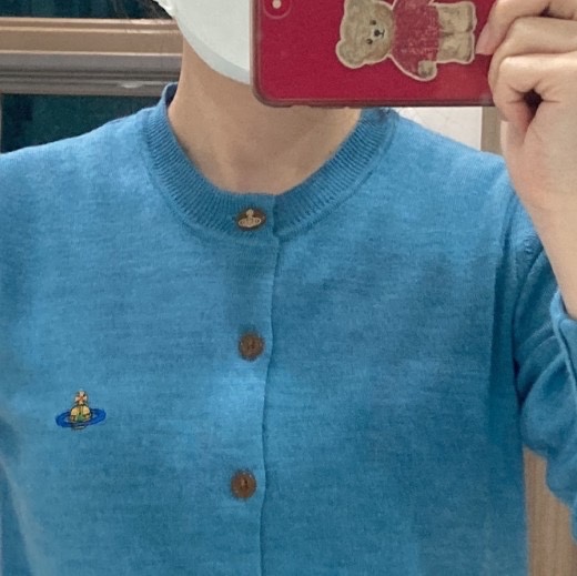 (W) Vivienne Westwood Bea Cardigan Pale Blue 착용 스타일