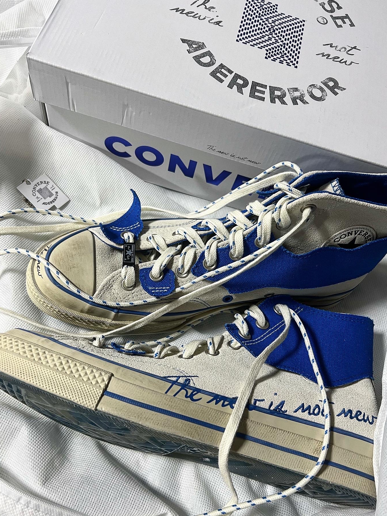 Converse x Ader Error Chuck 70 High White 착용 스타일 - 2