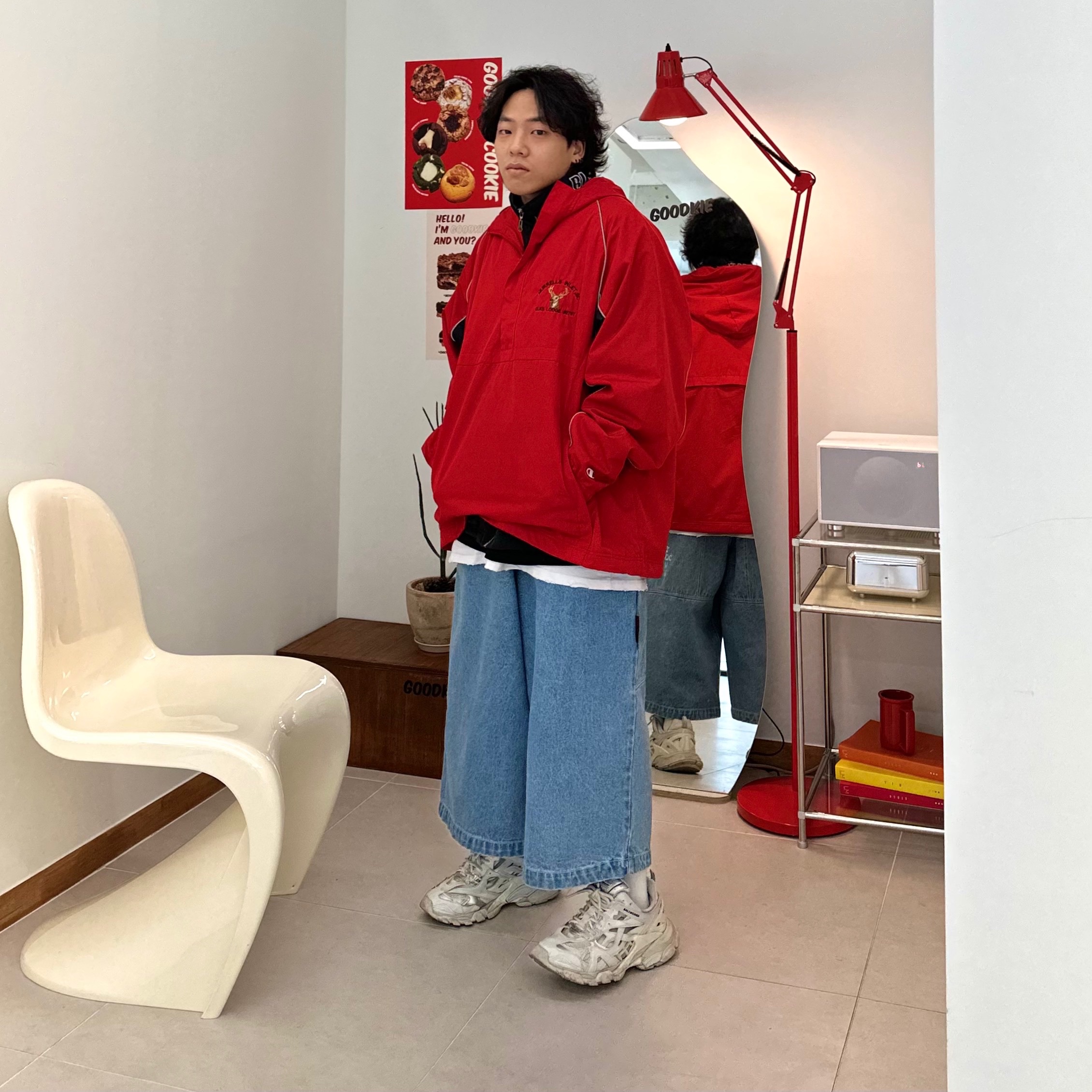 Balenciaga Track.2 Sneakers White Grey 착용 스타일 - 1