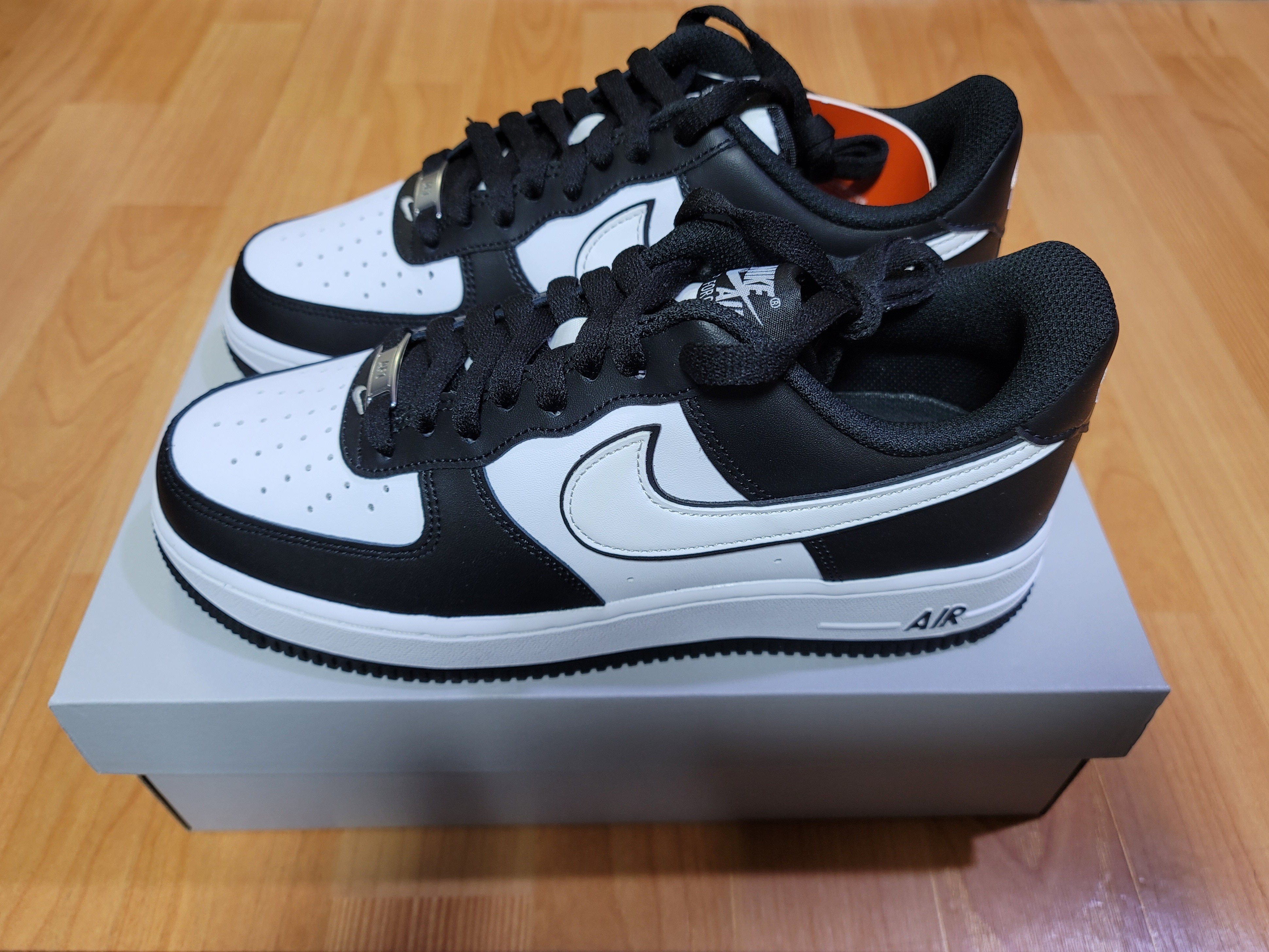Nike Air Force 1 '07 Black White 착용 스타일 - 2