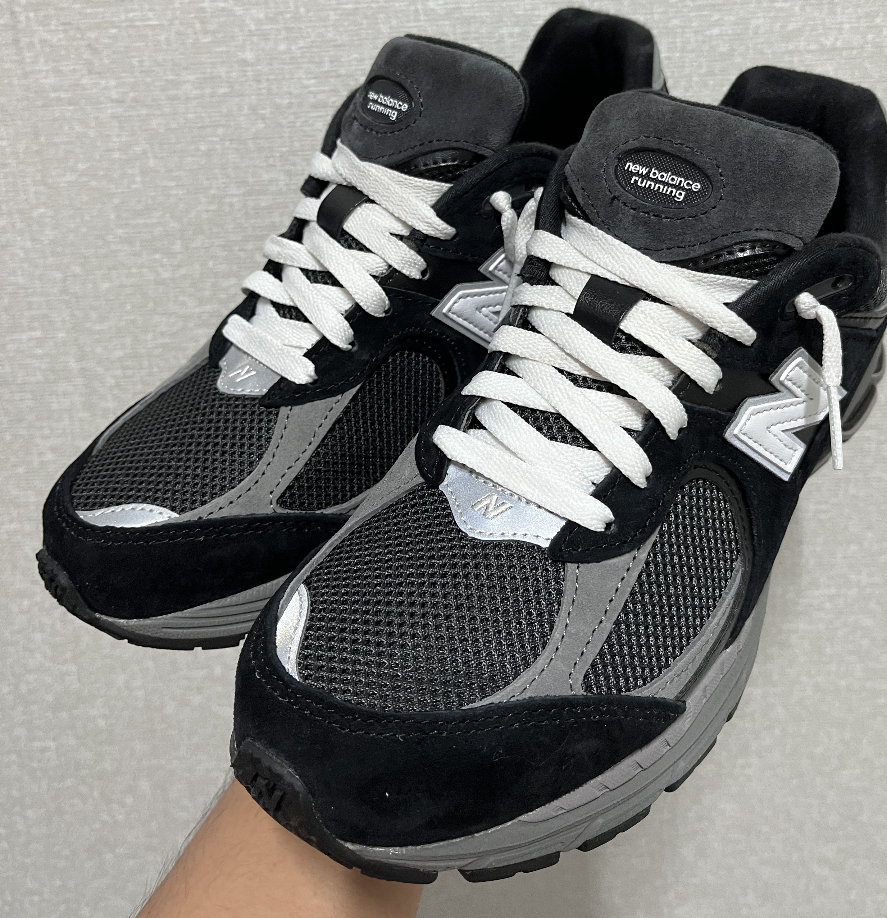 New Balance 2002R Black Dark Grey - JD Sports Exclusive 착용 스타일
