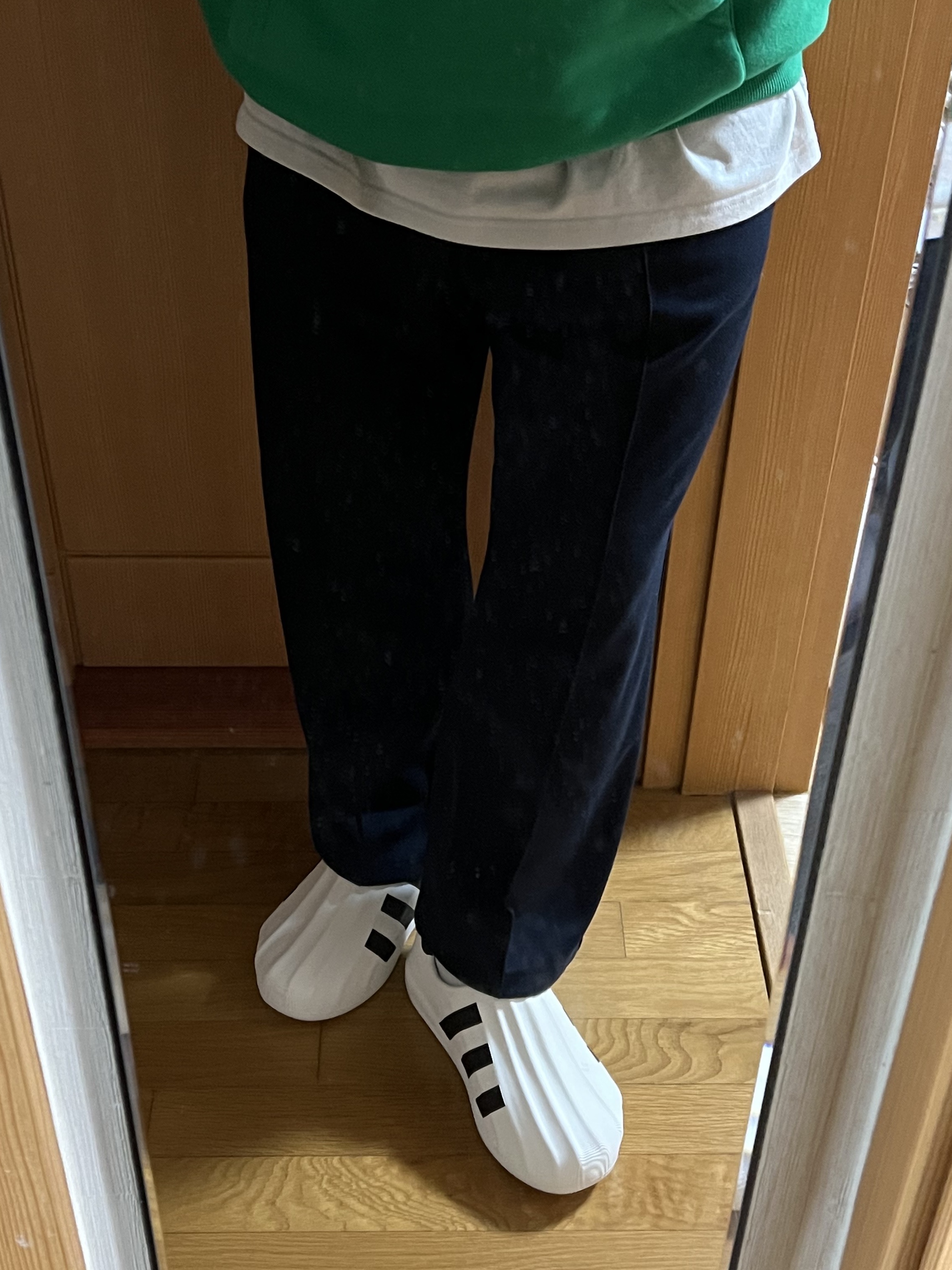 Adidas Adifom Superstar Core White 착용 스타일 - 2