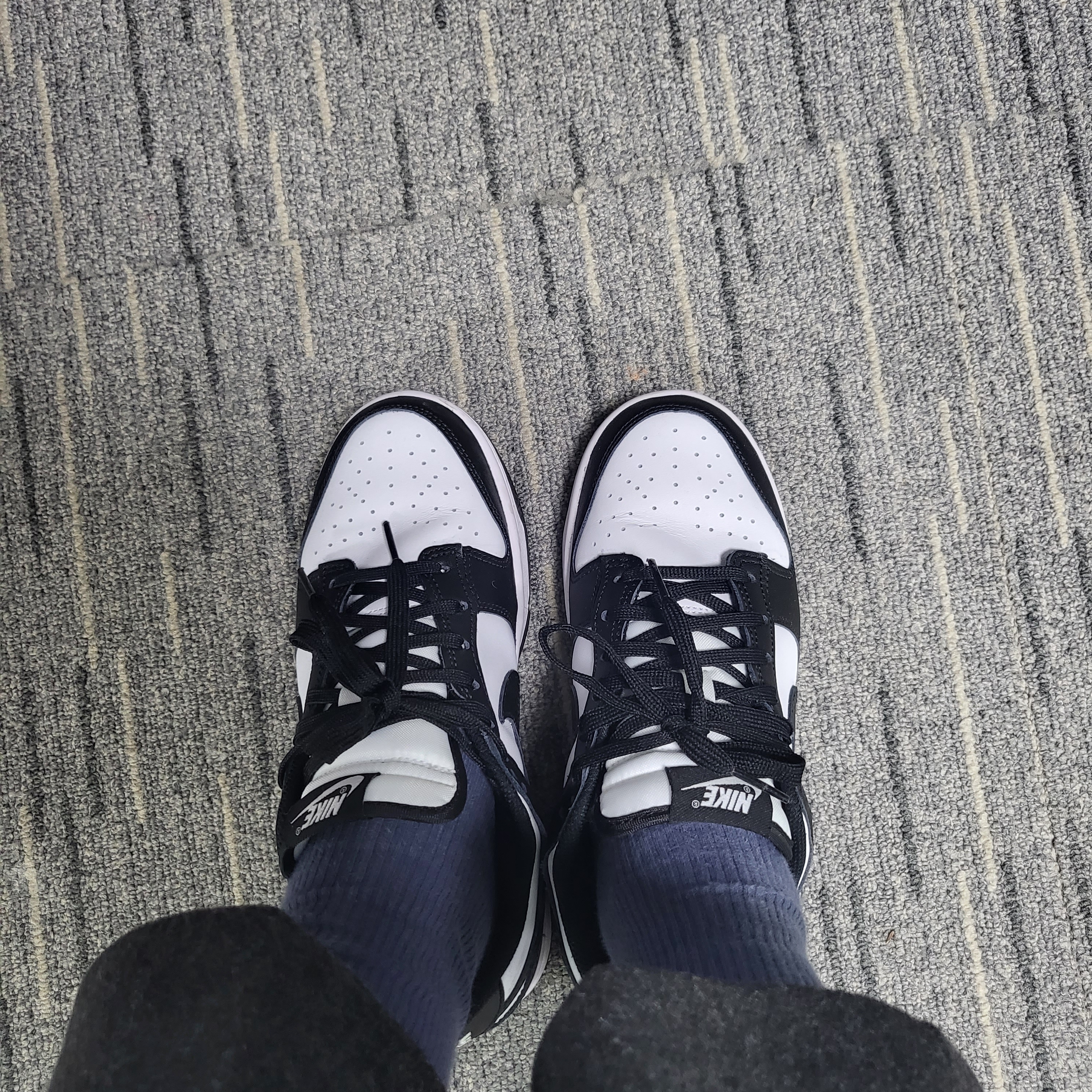 (W) Nike Dunk Low Black 착용 스타일 - 3