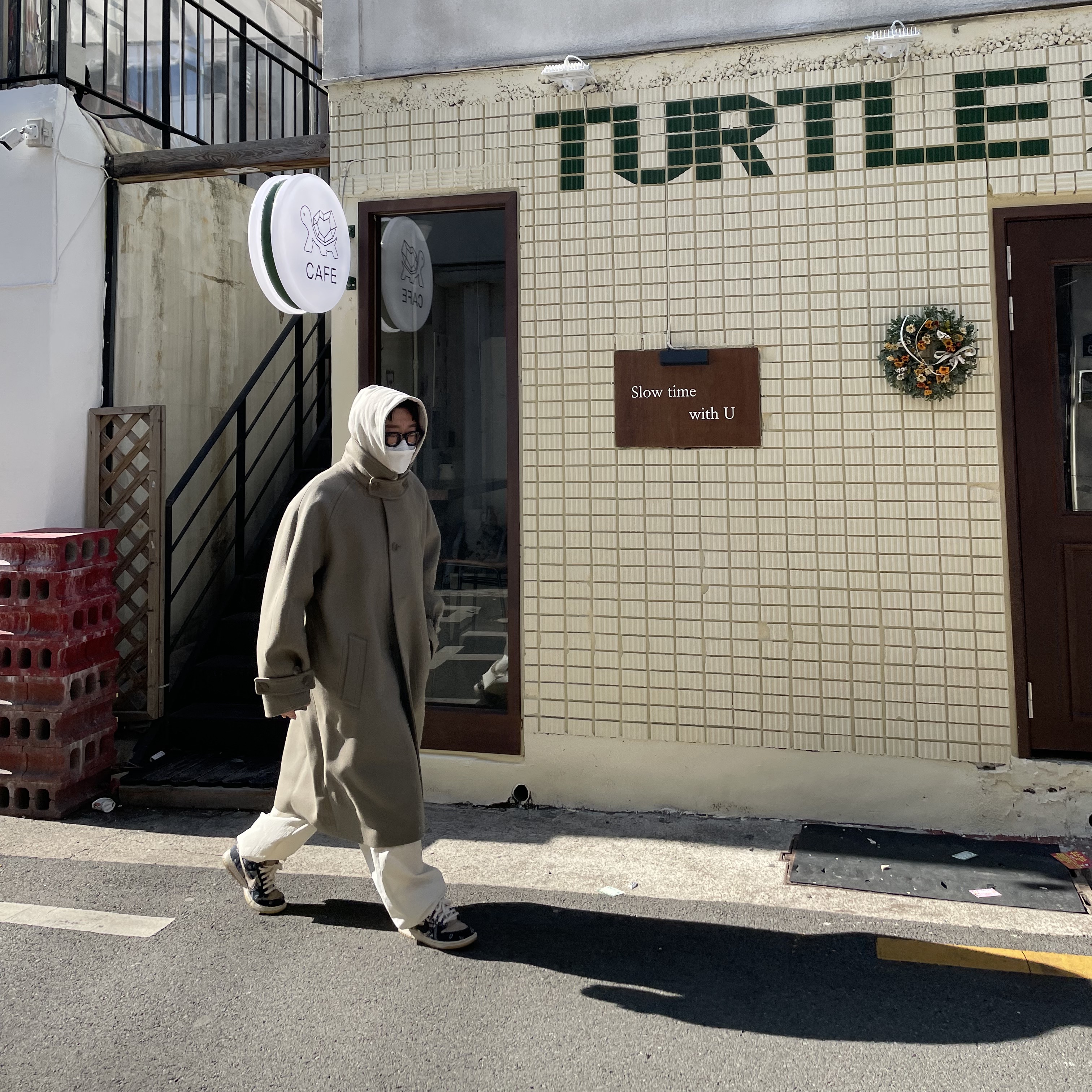 Undermycar Majanne Multi Button Oversized Wool Coat Kelp - 22FW, Nike x Travis Scott SB Dunk Low 착용 스타일 - 5