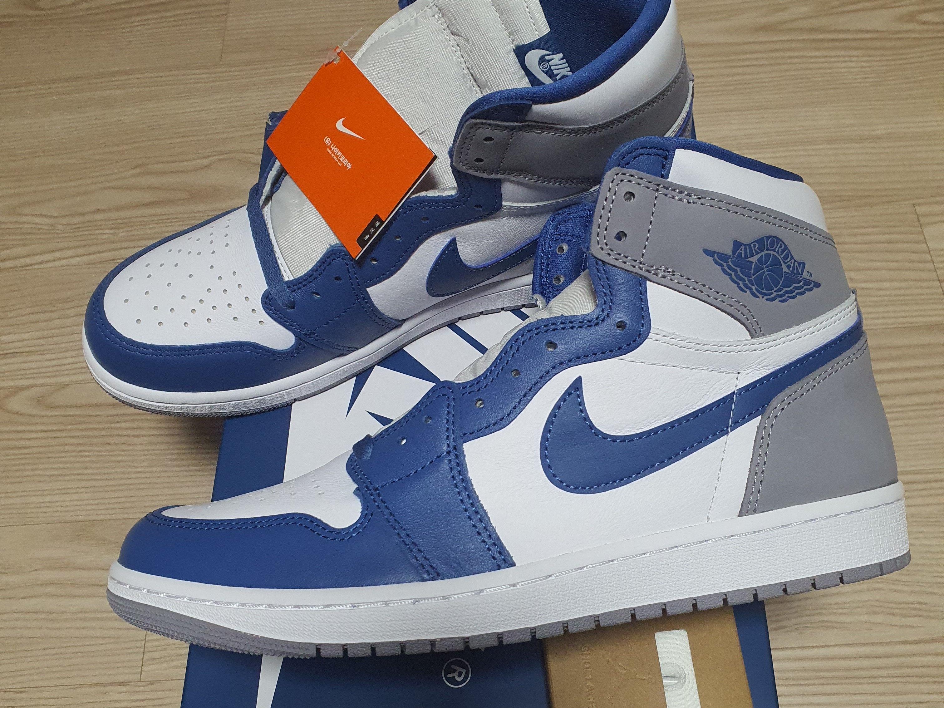 Jordan 1 Retro High OG True Blue 착용 스타일 - 1