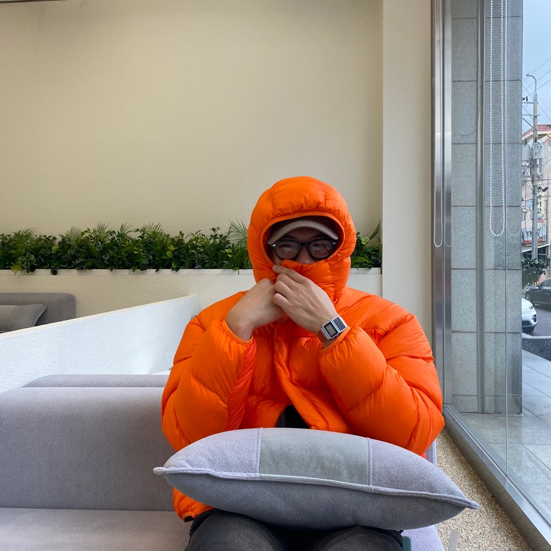Nike ACG Therma-Fit ADV Lunar Lake Puffer Jacket Safety Orange - Asia 착용 스타일