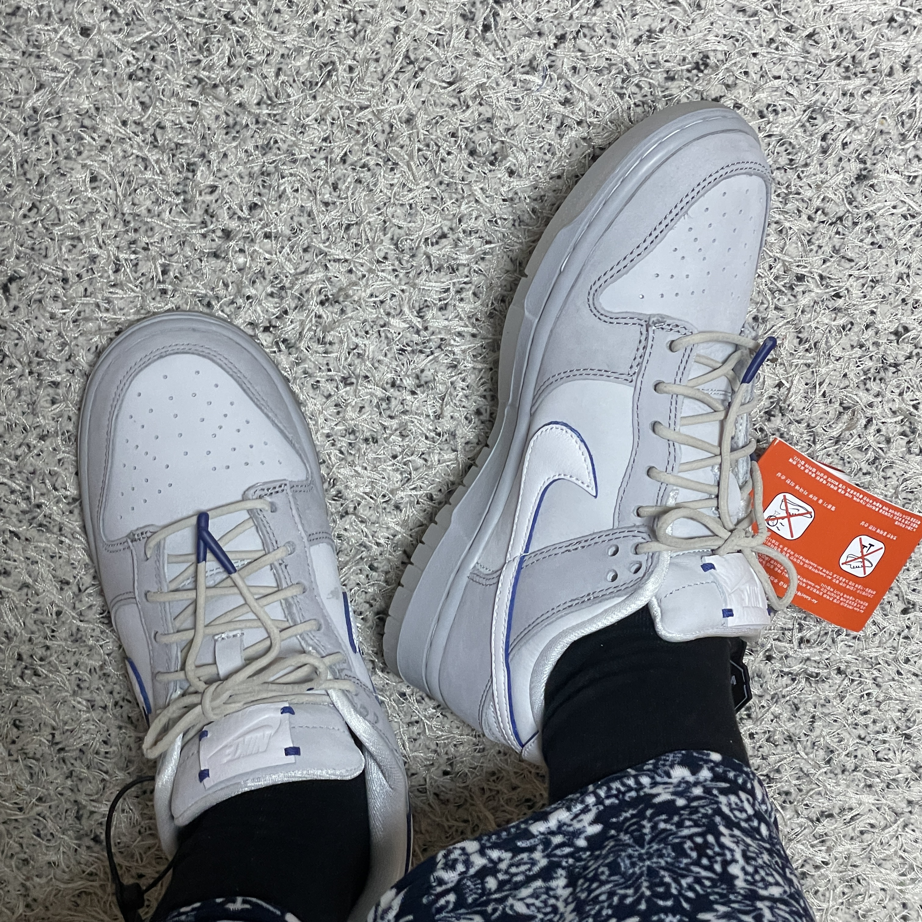 Nike Dunk Low Wolf Grey and Pure Platinum 착용 스타일 - 1