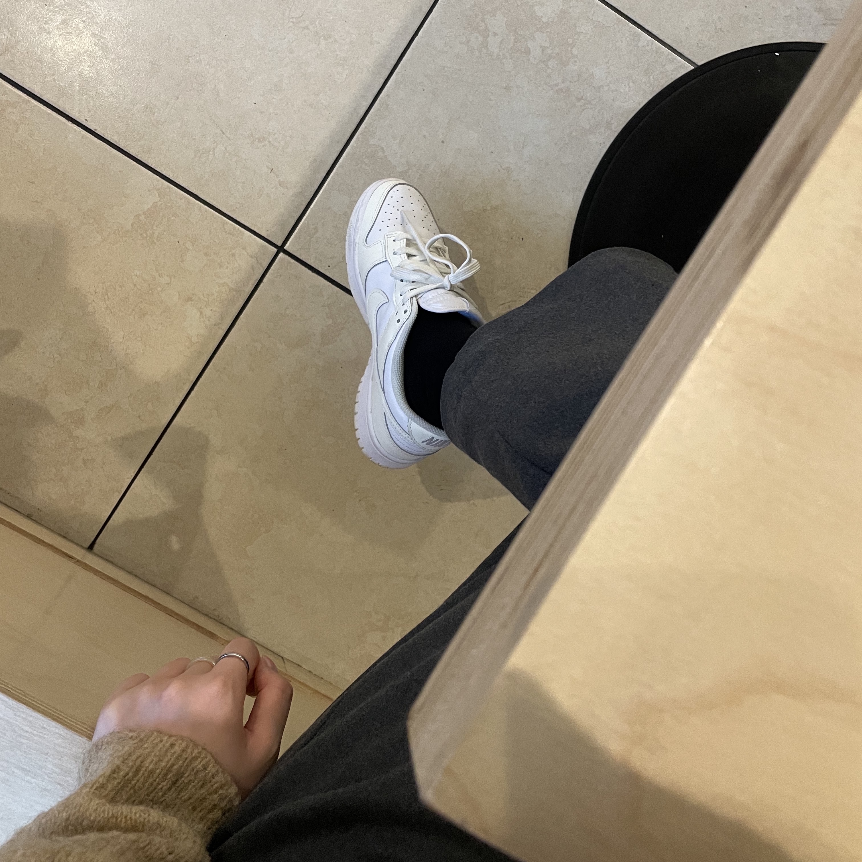 (W) Nike Dunk Low White and Sail 착용 스타일 - 2