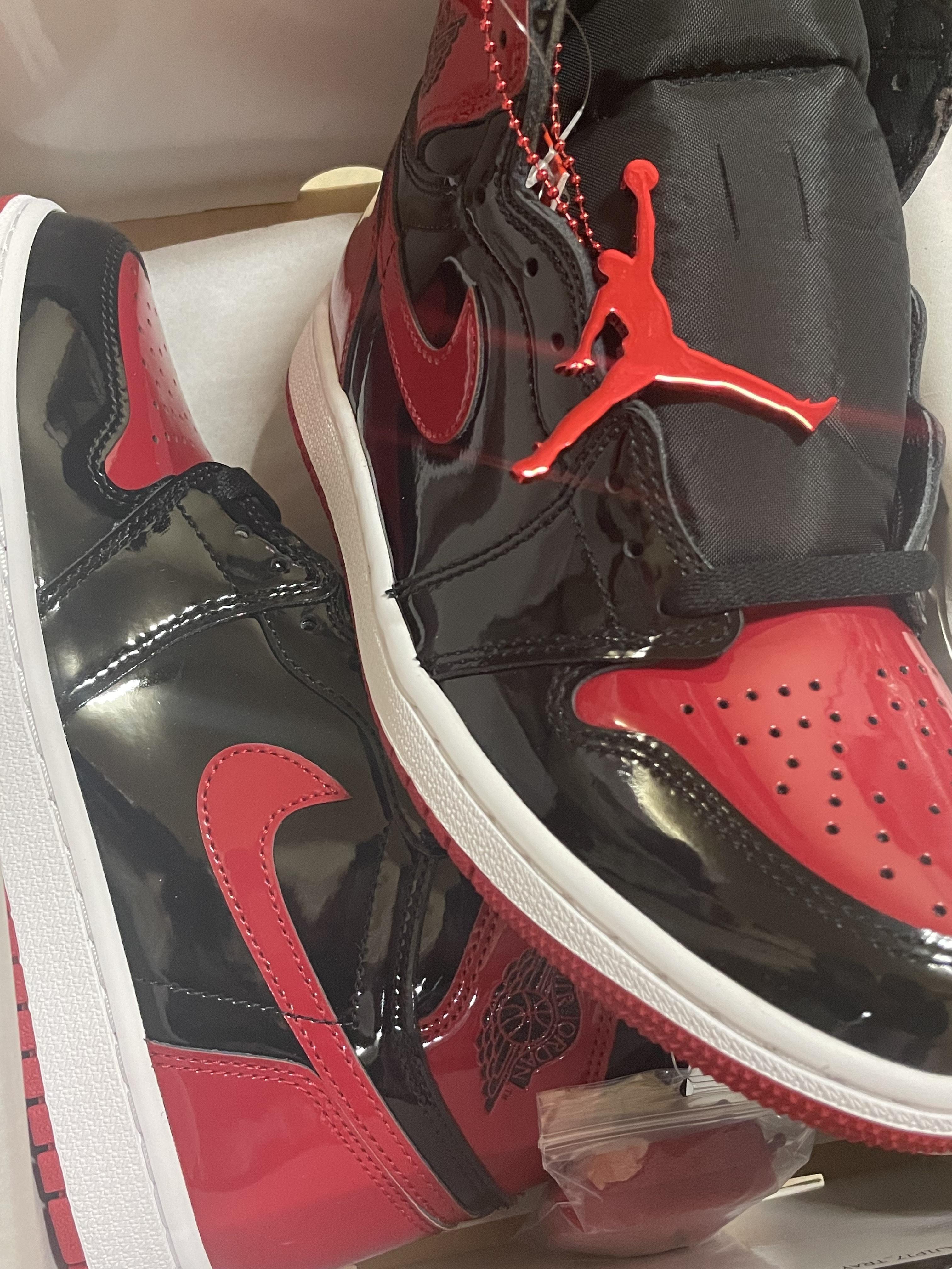 Jordan 1 Retro High OG Patent Bred 착용 스타일