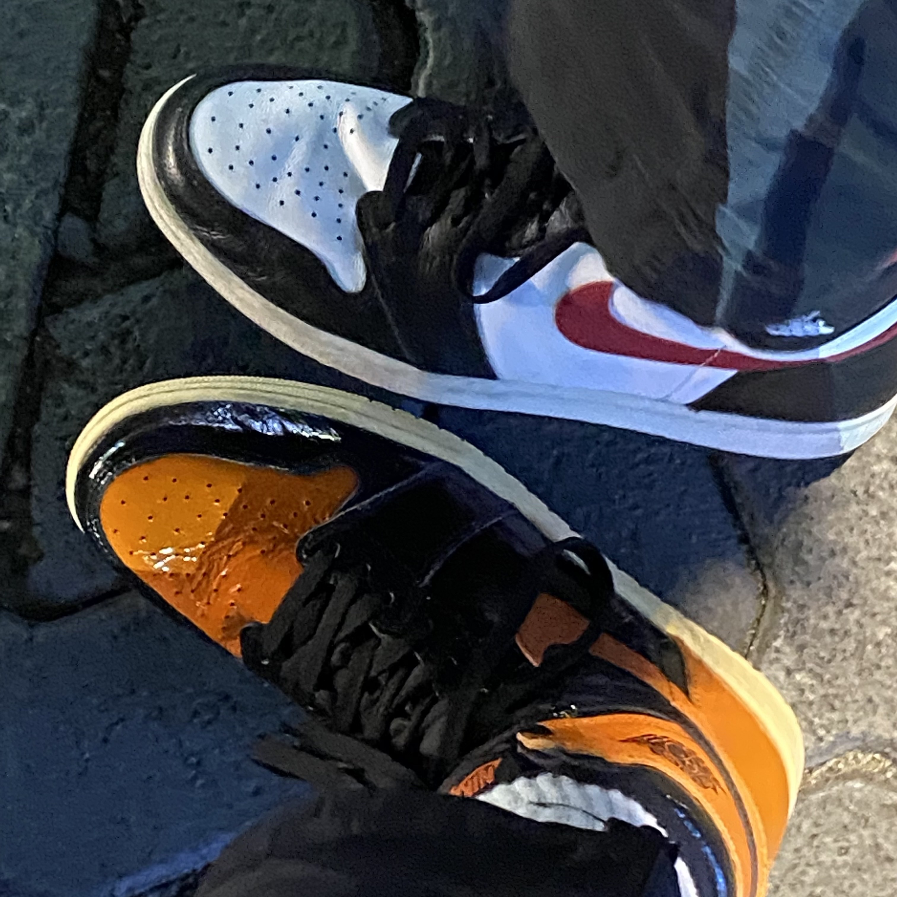 Jordan 1 Retro High Shattered Backboard 3.0, Jordan 1 Retro High OG Gym Red 착용 스타일 - 3