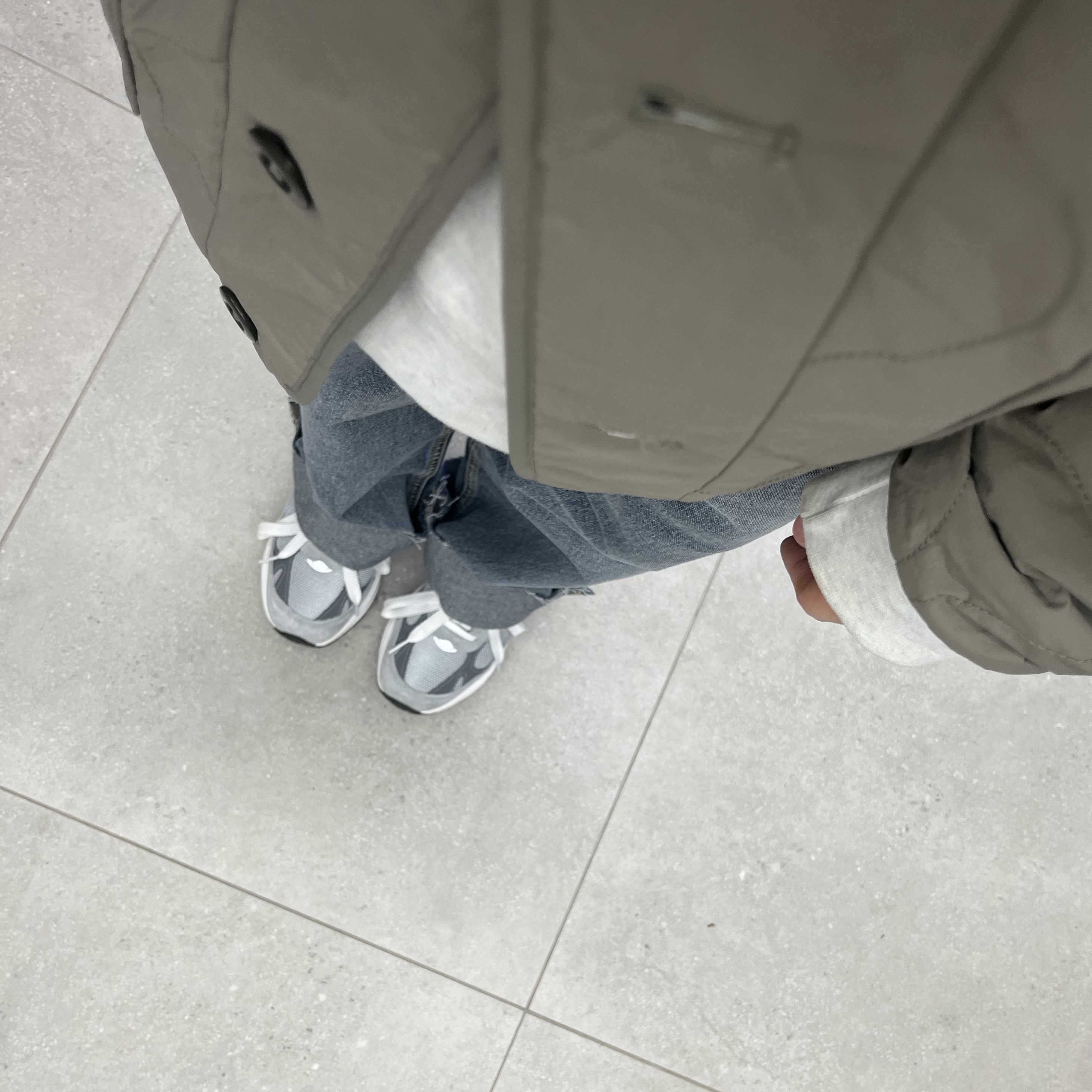 (W) New Balance 993 Made in USA Grey - D Wide 착용 스타일
