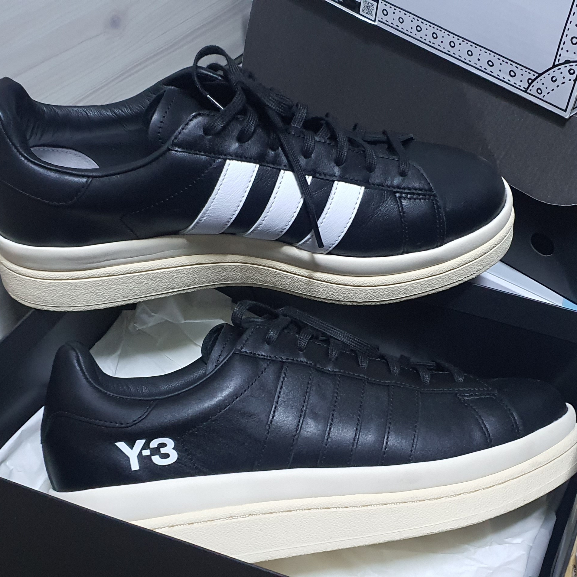 Y-3 Hicho Core Black 착용 스타일