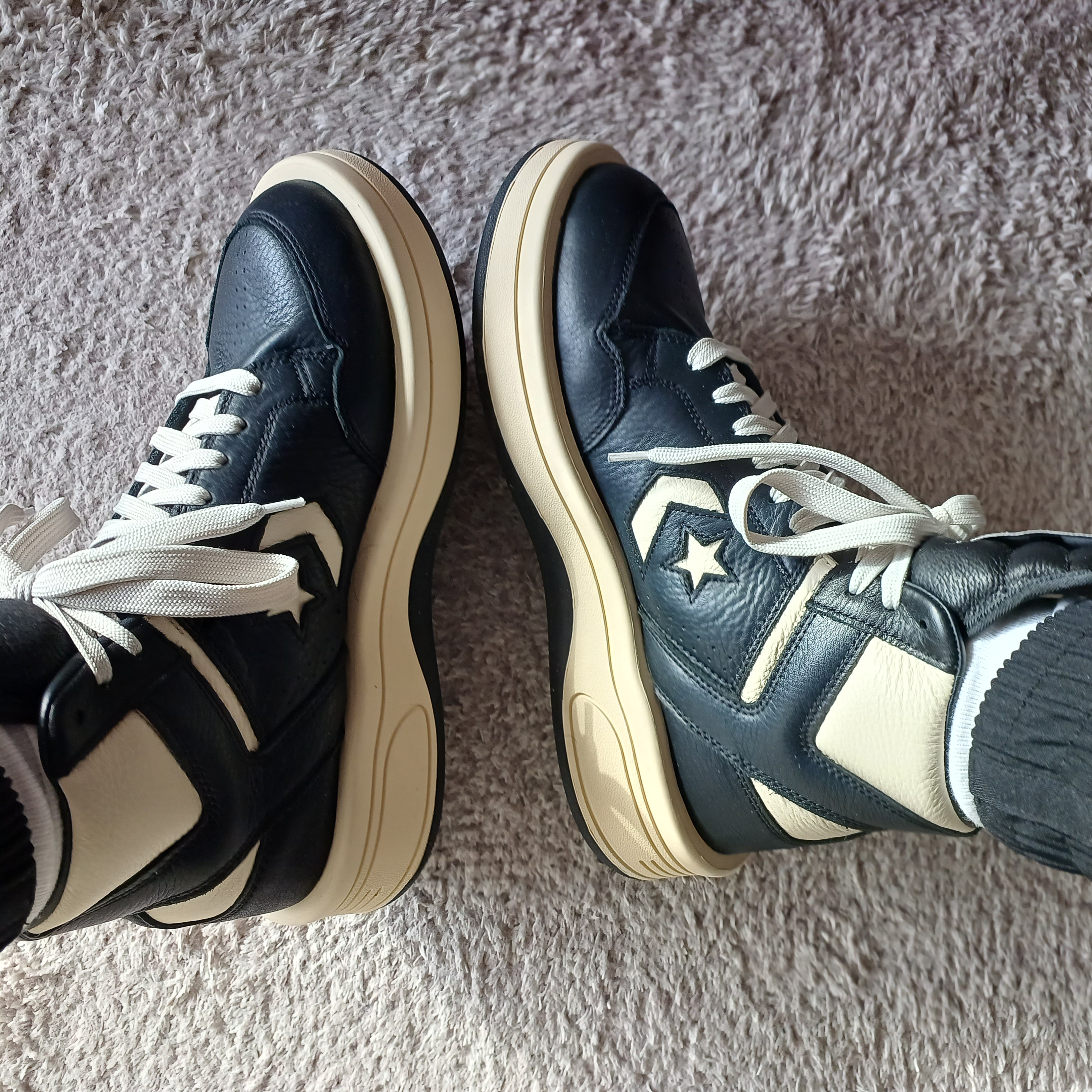 Converse x Drkshdw Turbowpn Black Cream 착용 스타일 - 3