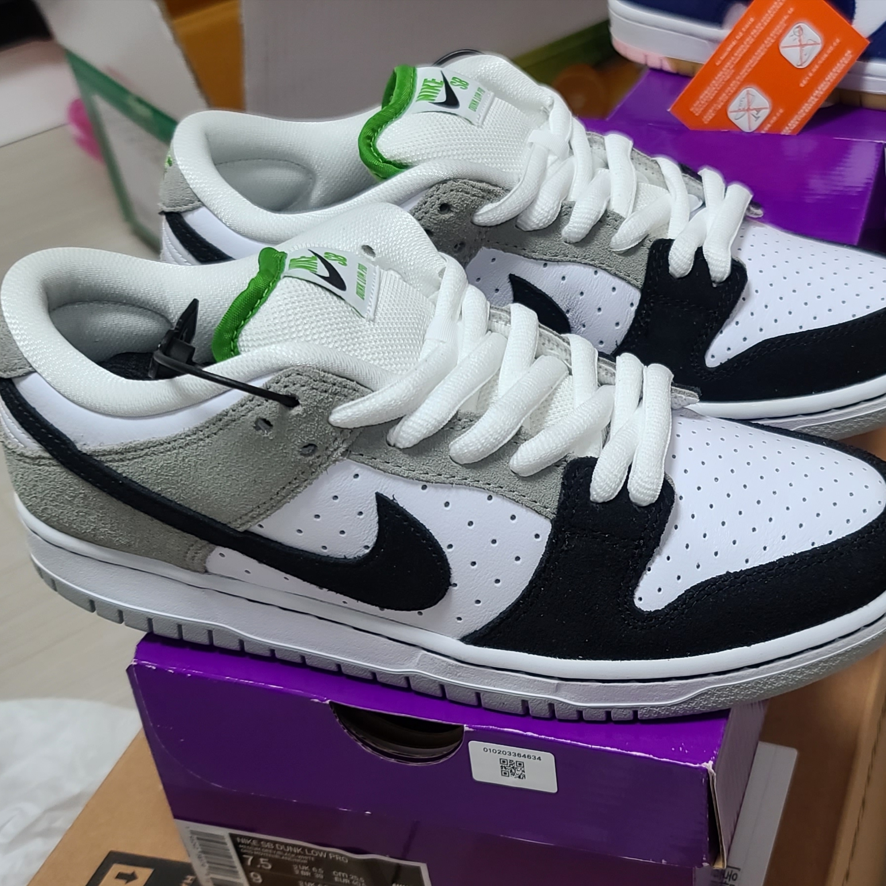 Nike SB Dunk Low Pro Premium Deep Royal Blue, Nike SB Dunk Low Pro Chlorophyll 착용 스타일 - 2