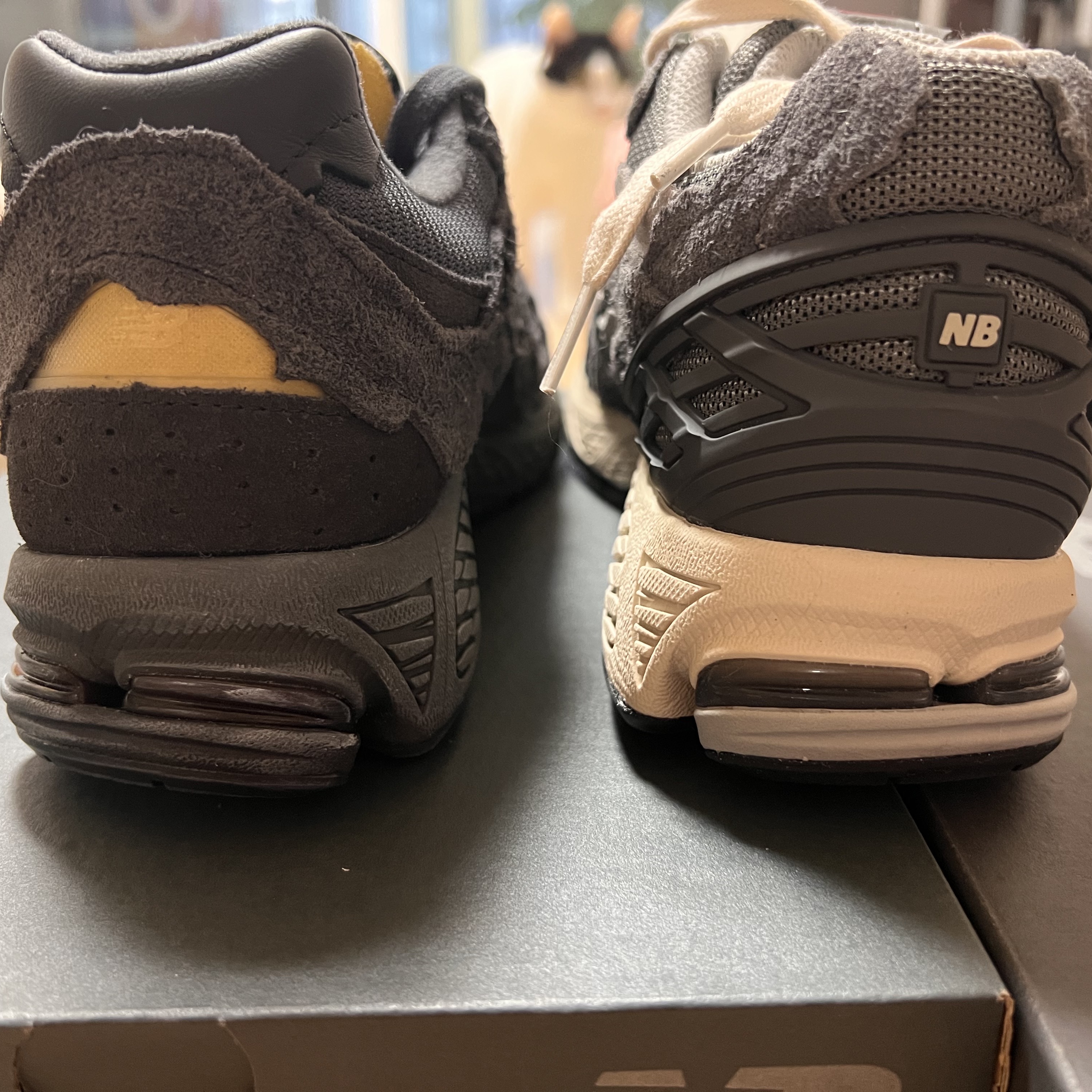 New Balance 1906D Protection Pack Castlerock, New Balance 2002R Protection Pack Phantom 착용 스타일 - 4
