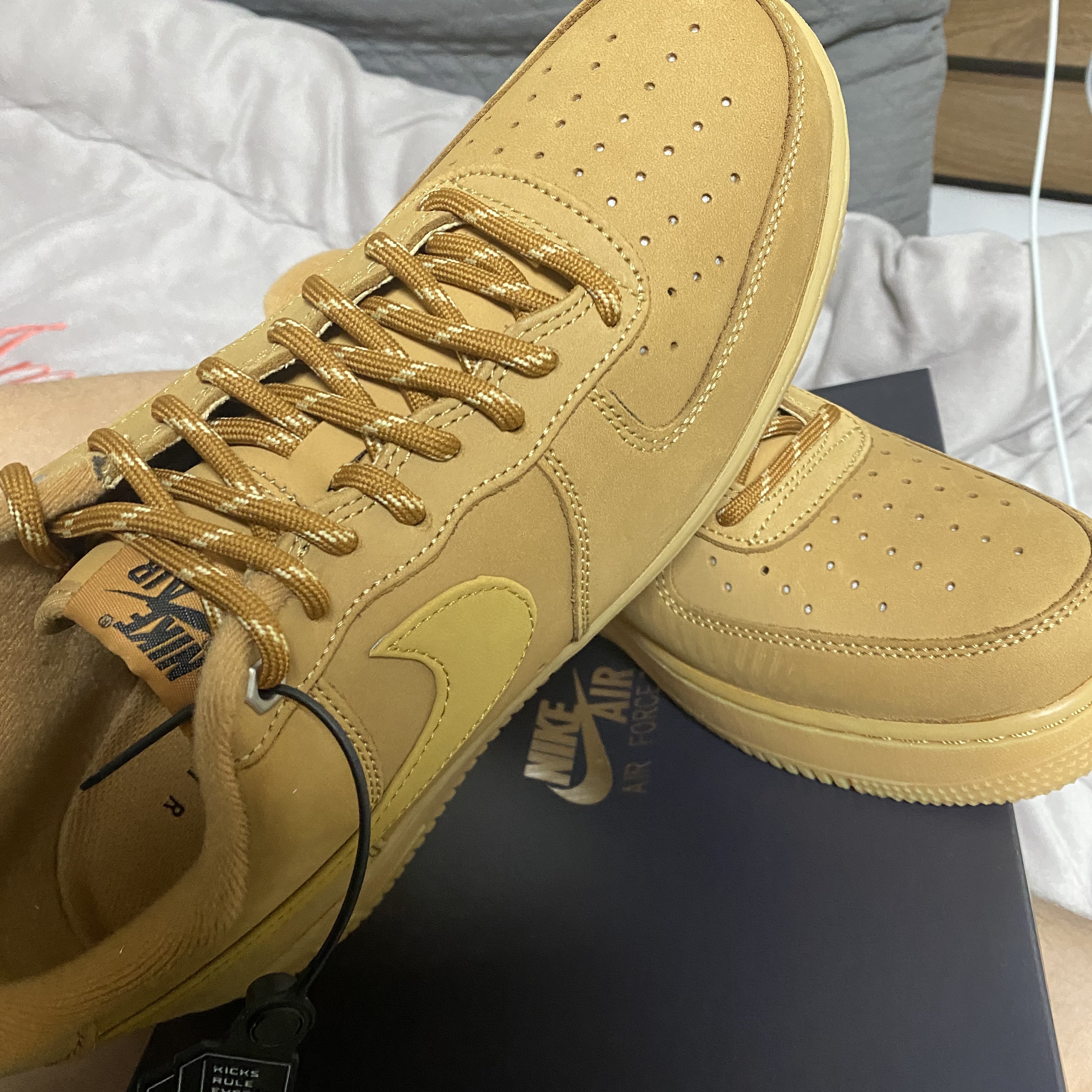 Nike Air Force 1 '07 WB Flax 착용 스타일