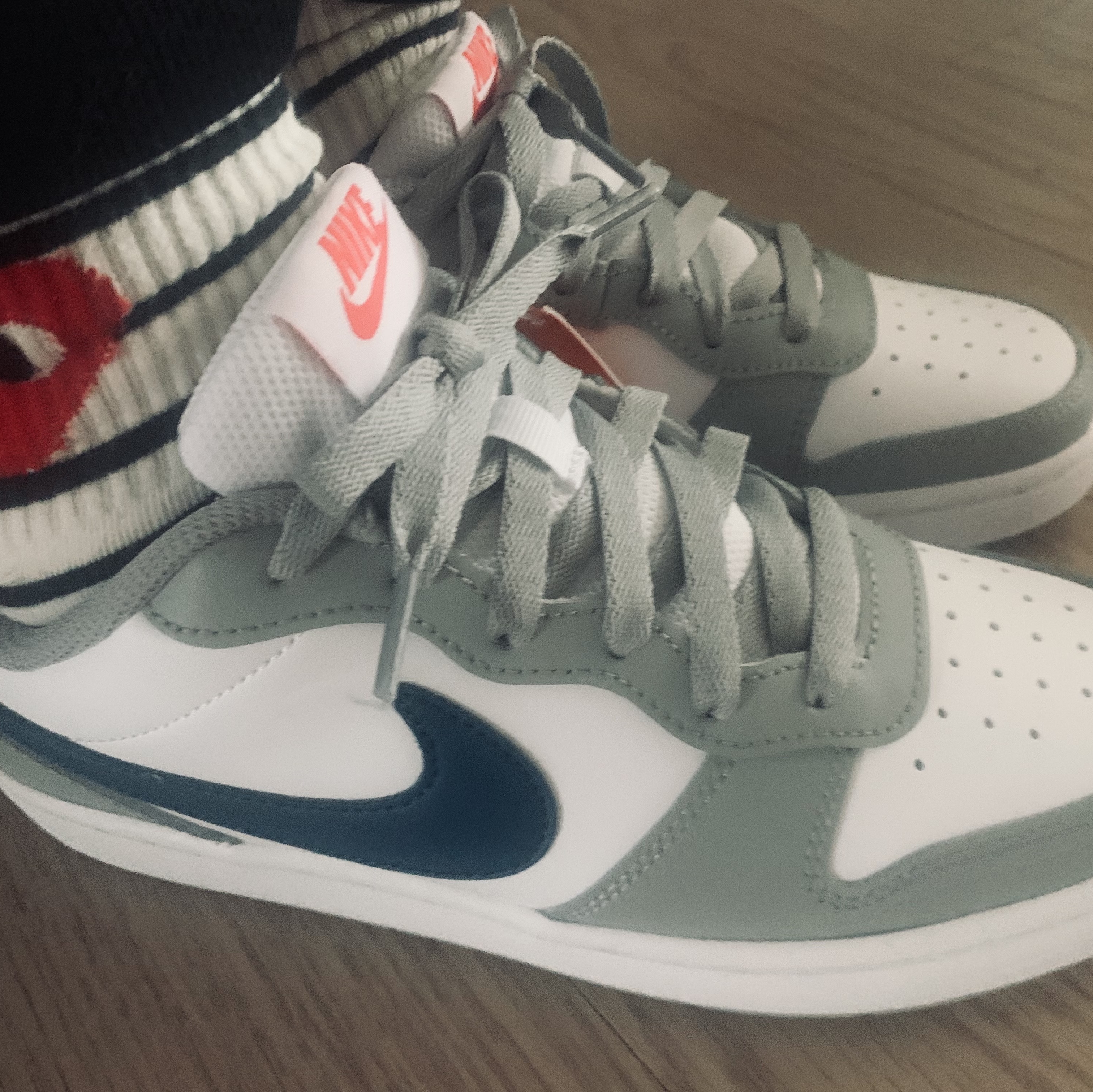 (GS) Nike Court Borough Low 2 Light Smoke Grey 착용 스타일