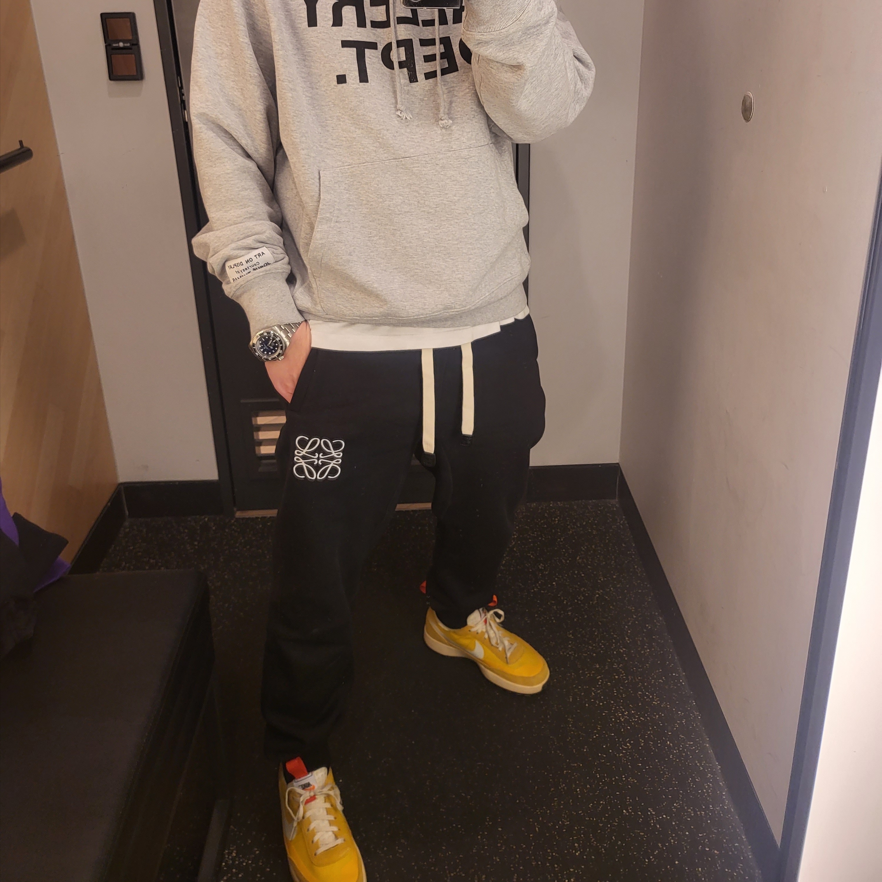 Gallery Dept. Center Logo Hoodie Heather Grey, Nike x Tom Sachs General Purpose Shoe Archive 착용 스타일