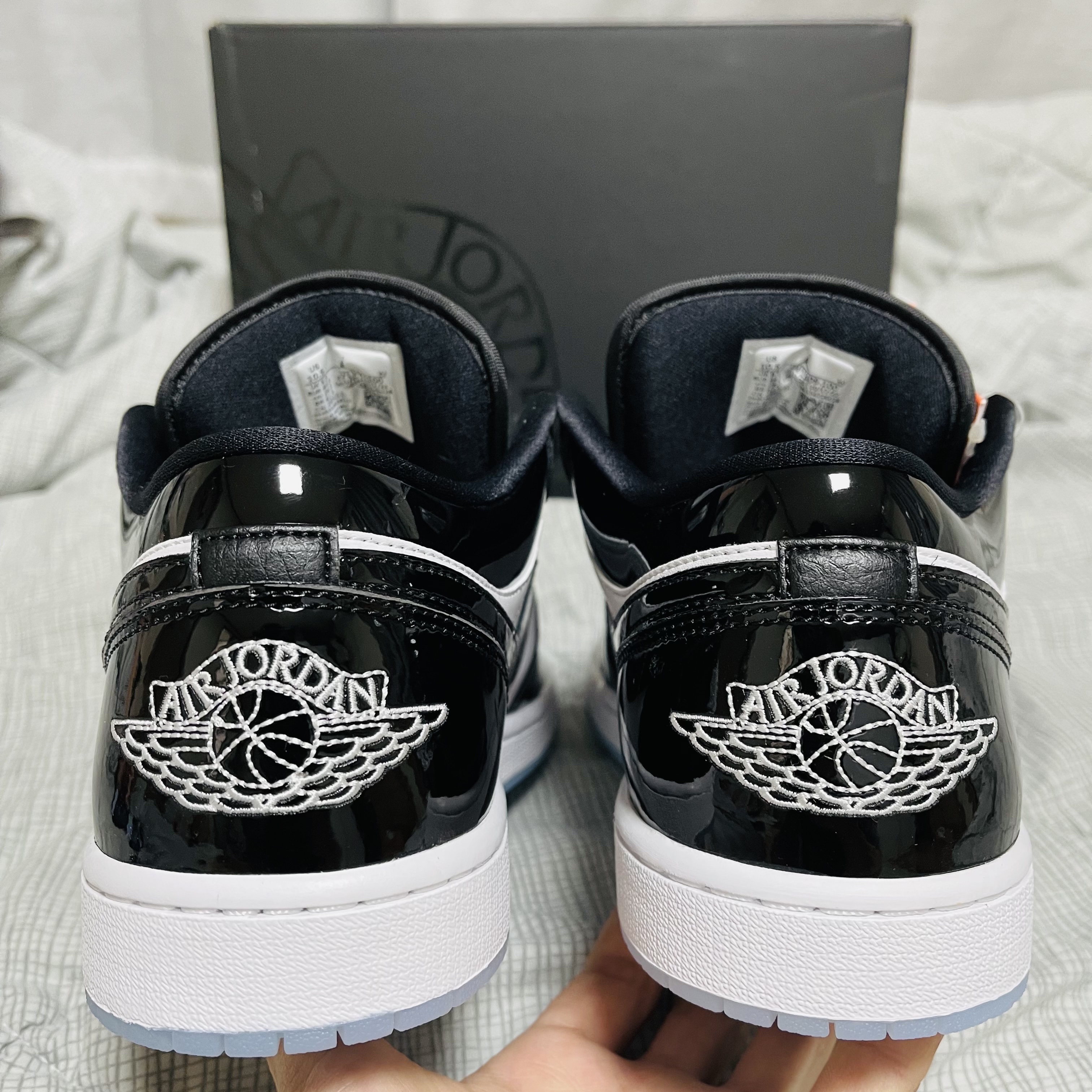 Jordan 1 Low SE Concord 착용 스타일 - 3