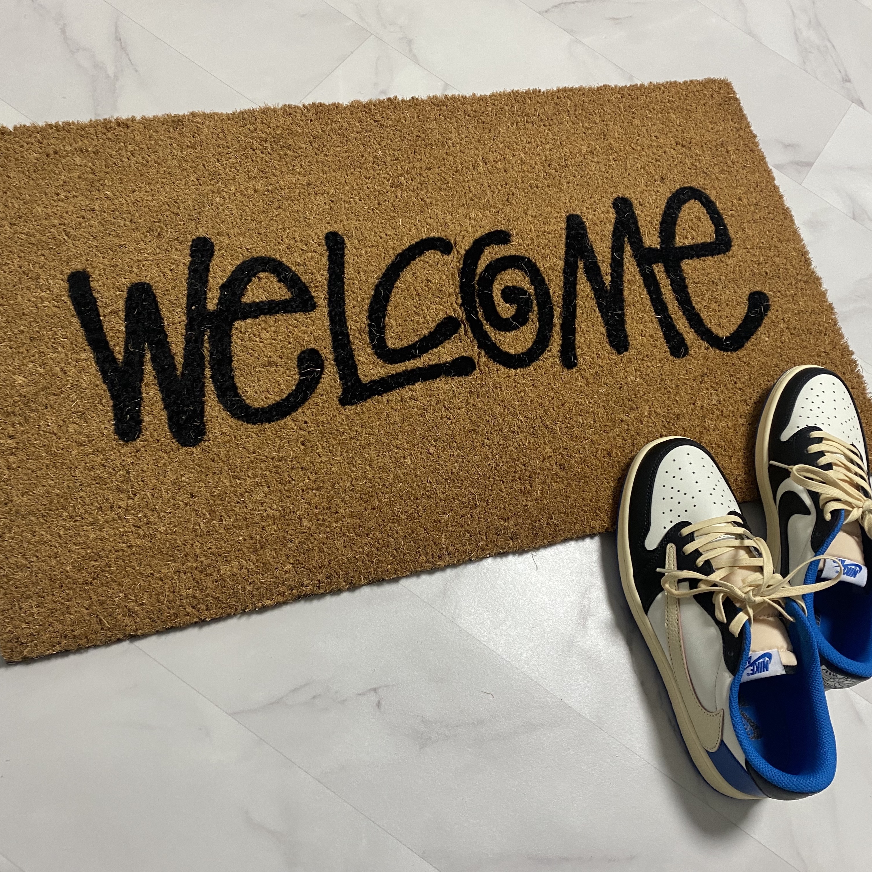 Stussy Welcome Mat Cocoa, Jordan 1 x Travis Scott x Fragment Retro Low OG SP Military Blue 착용 스타일