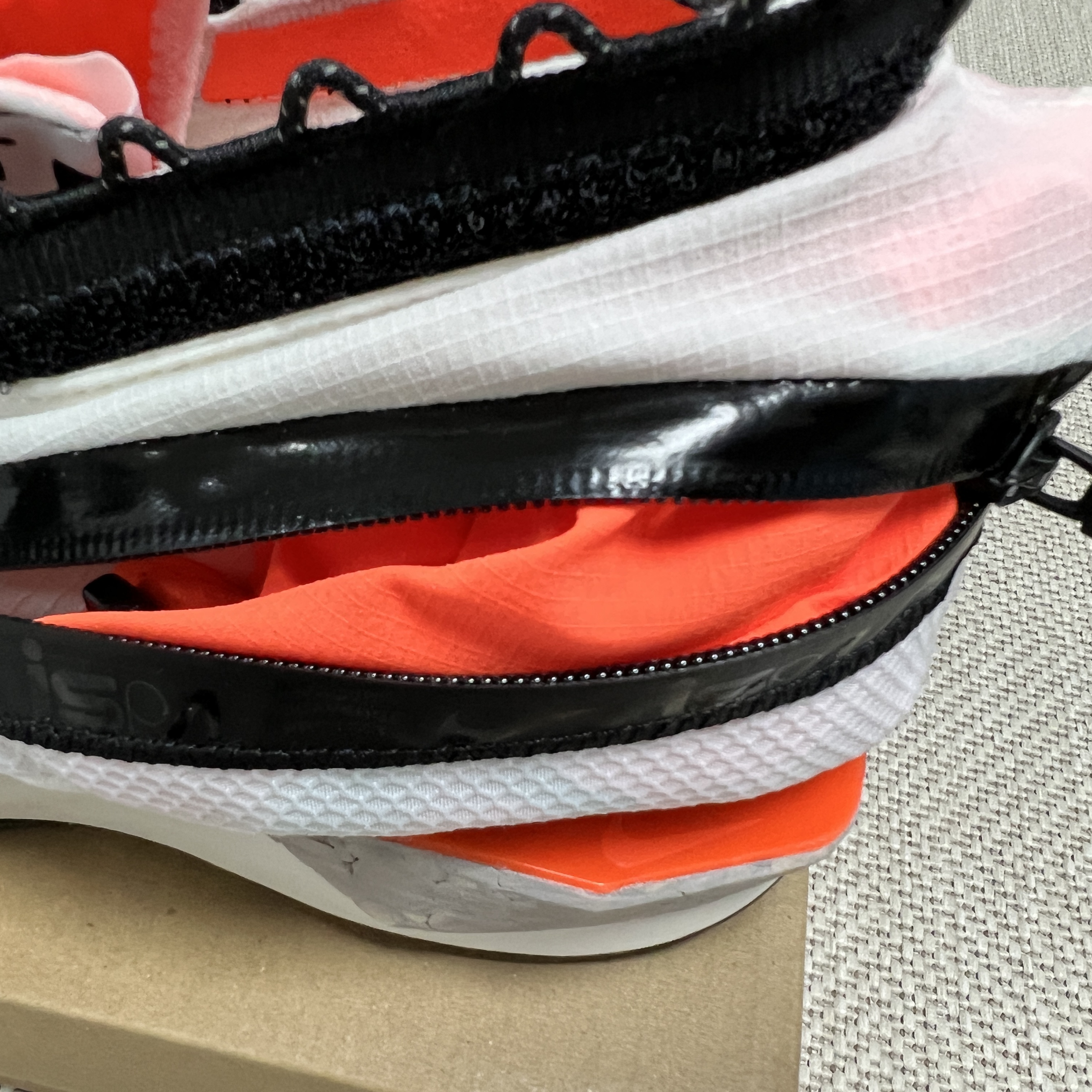 Nike Drifter Gator ISPA Hyper Crimson 착용 스타일 - 3