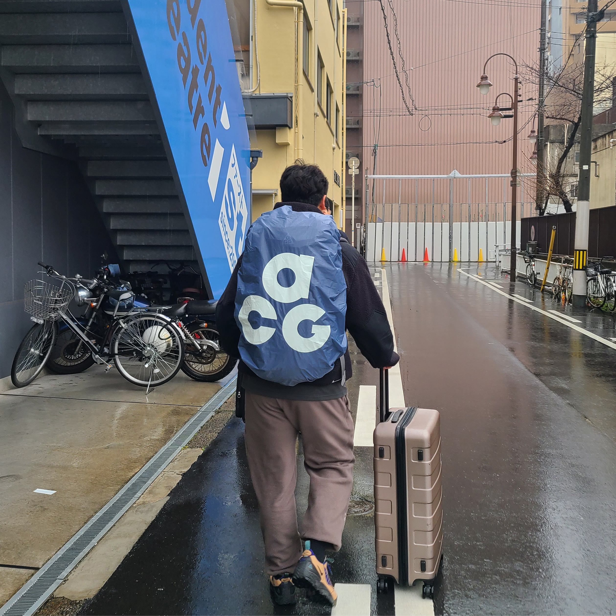 Nike ACG 36 Backpack Black, Supreme x Nike ACG Fleece Pullover Black - 22FW 착용 스타일