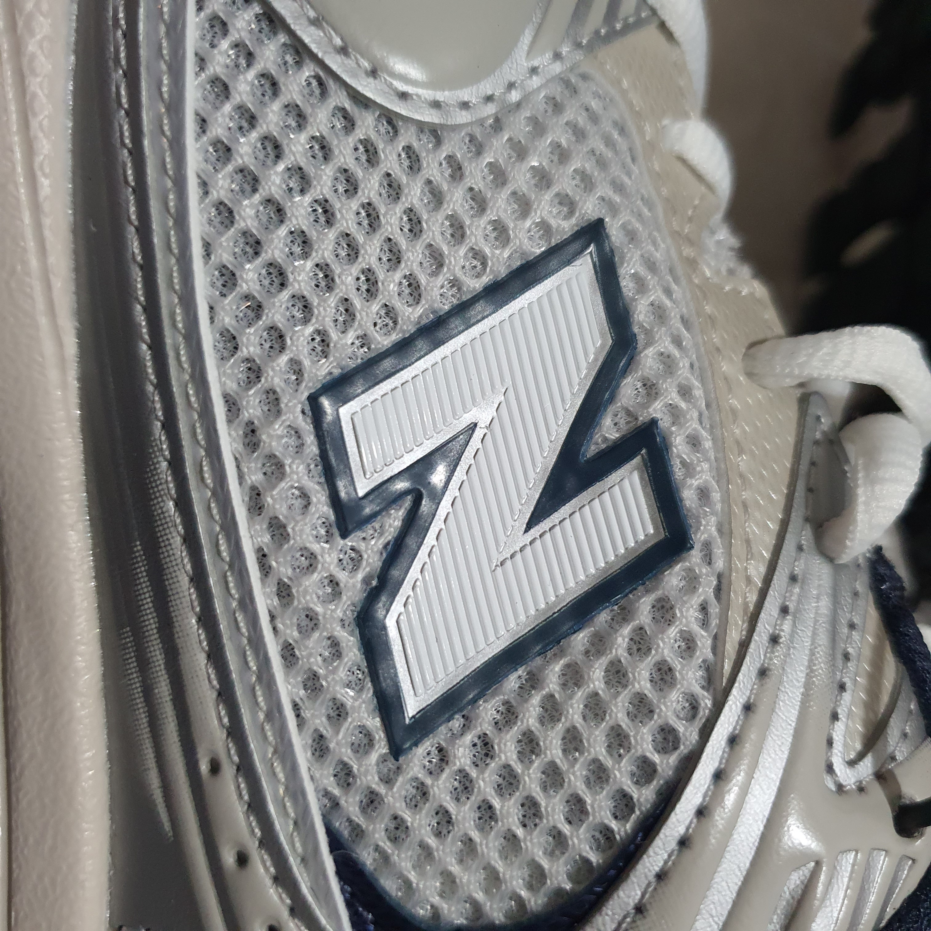 New Balance 530 Steel Grey 착용 스타일 - 3